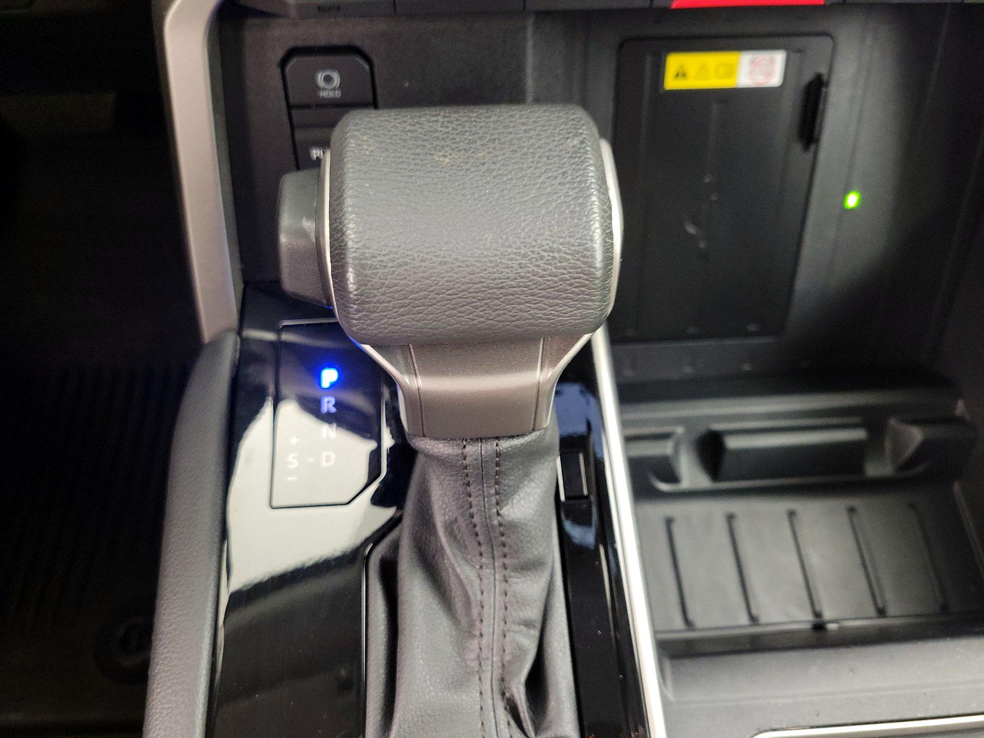 Thumbnail: 2022 Toyota Tundra - 17