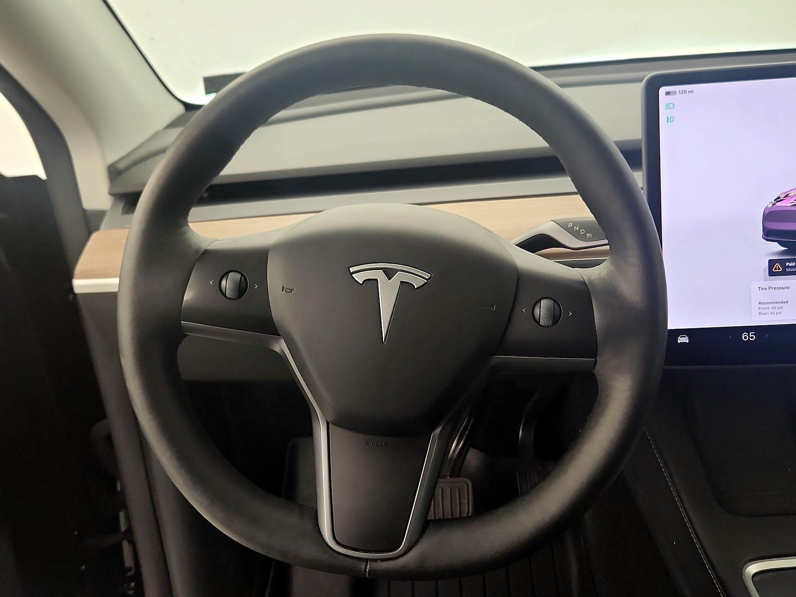 2025 Tesla Model Y Long Range - Photo 11