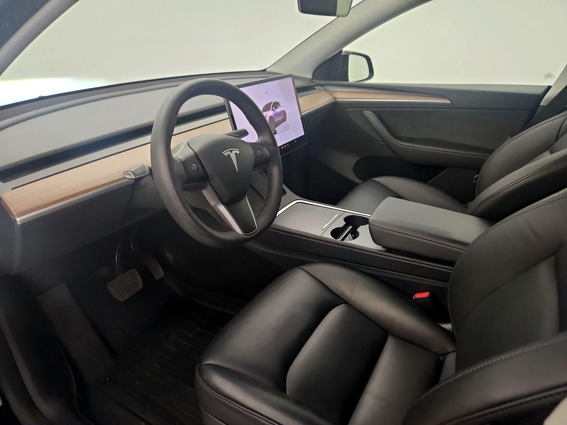 Thumbnail: 2025 Tesla Model Y - 11