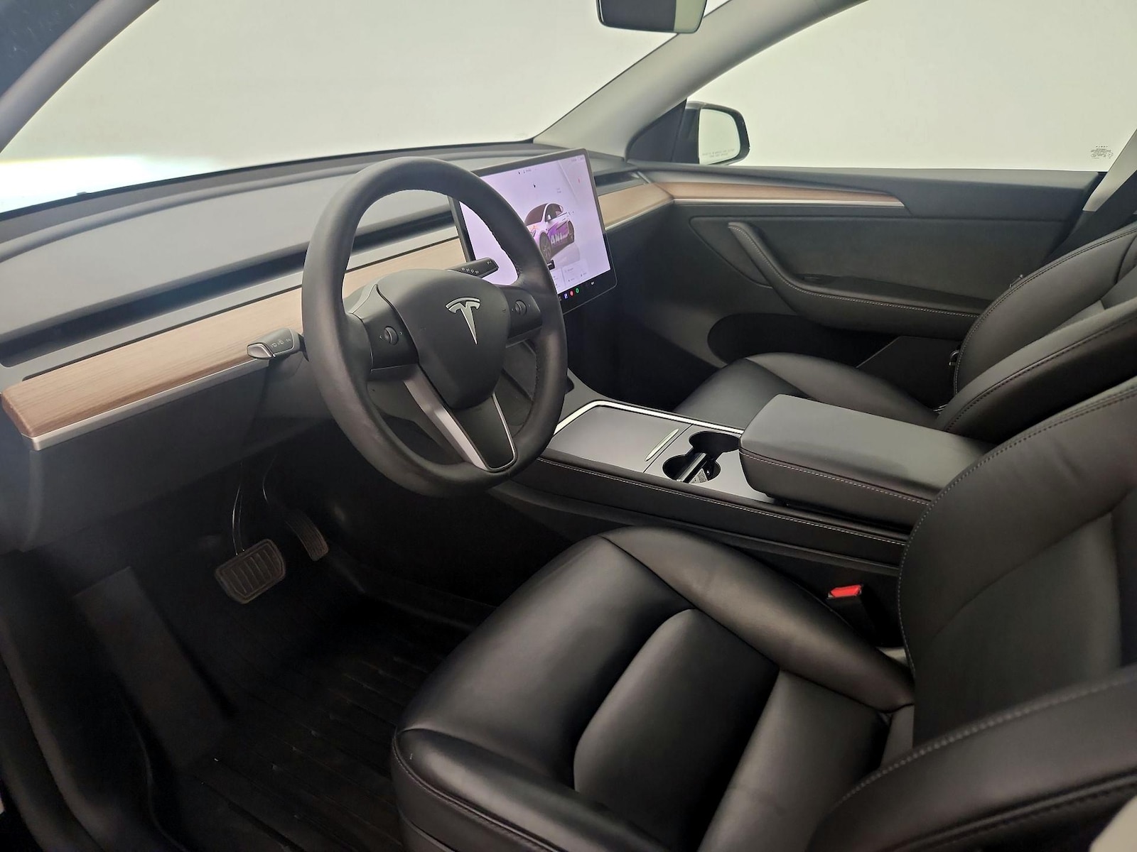 2025 Tesla Model Y Long Range - Photo 12