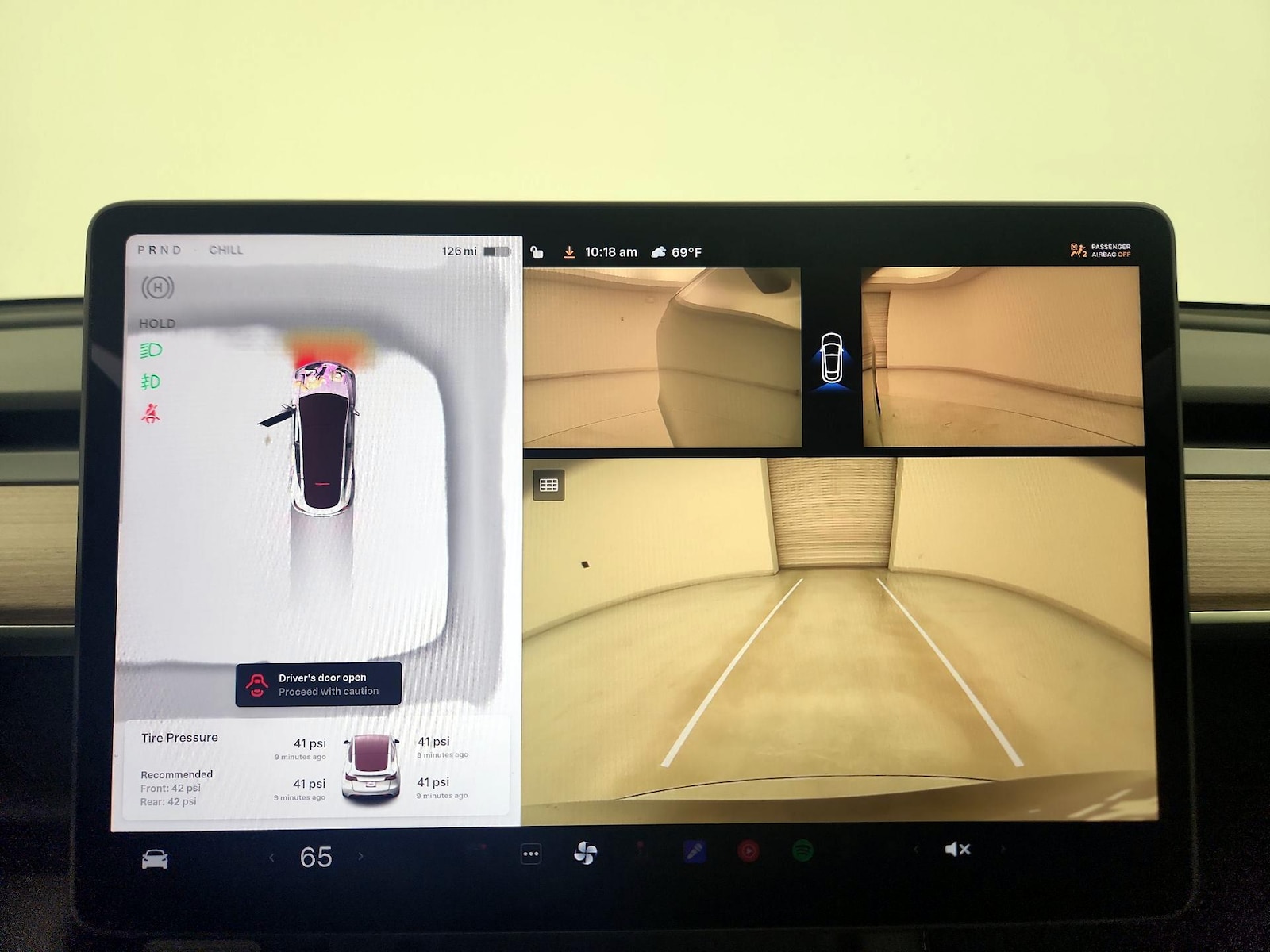 2025 Tesla Model Y Long Range - Photo 14