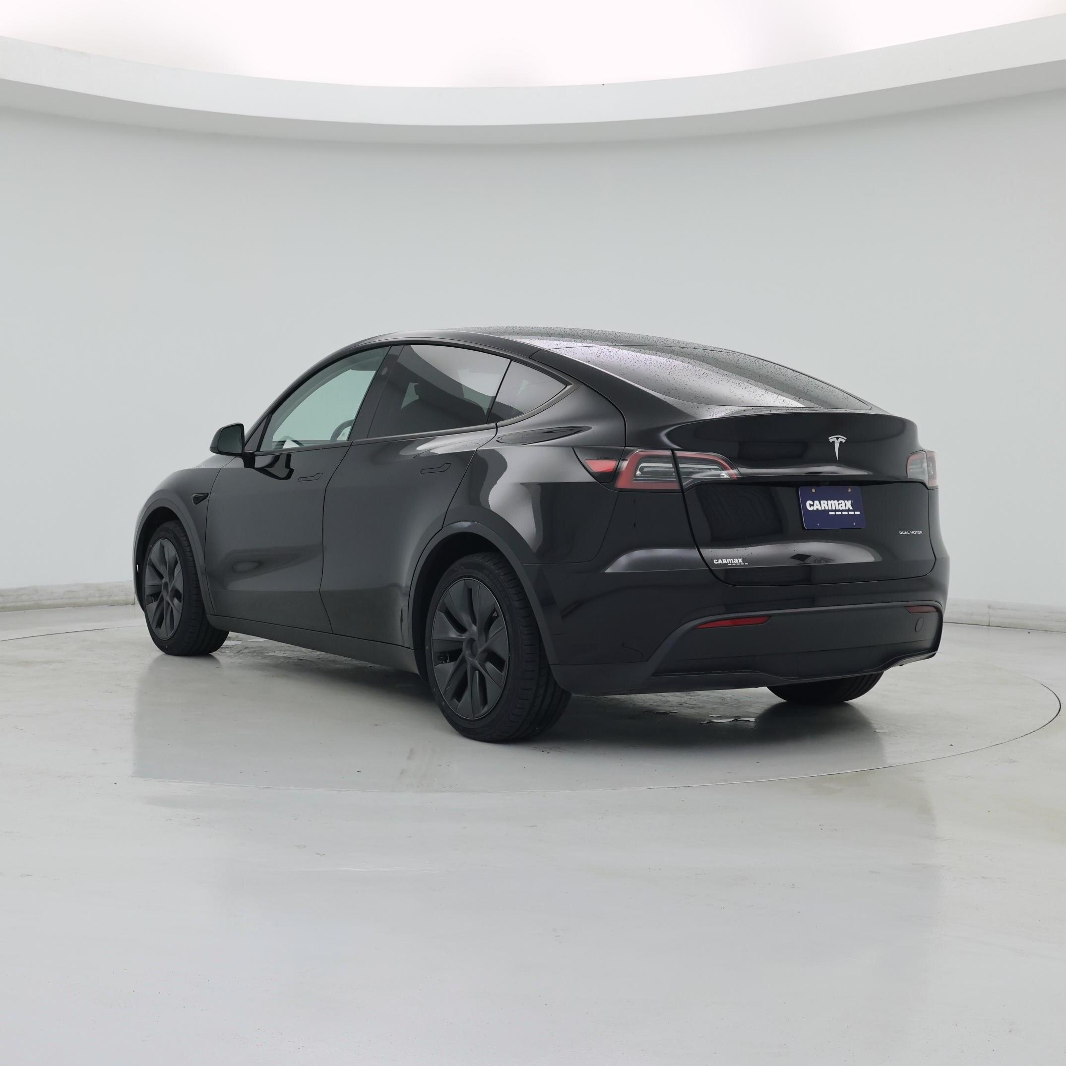 Thumbnail: 2025 Tesla Model Y - 2