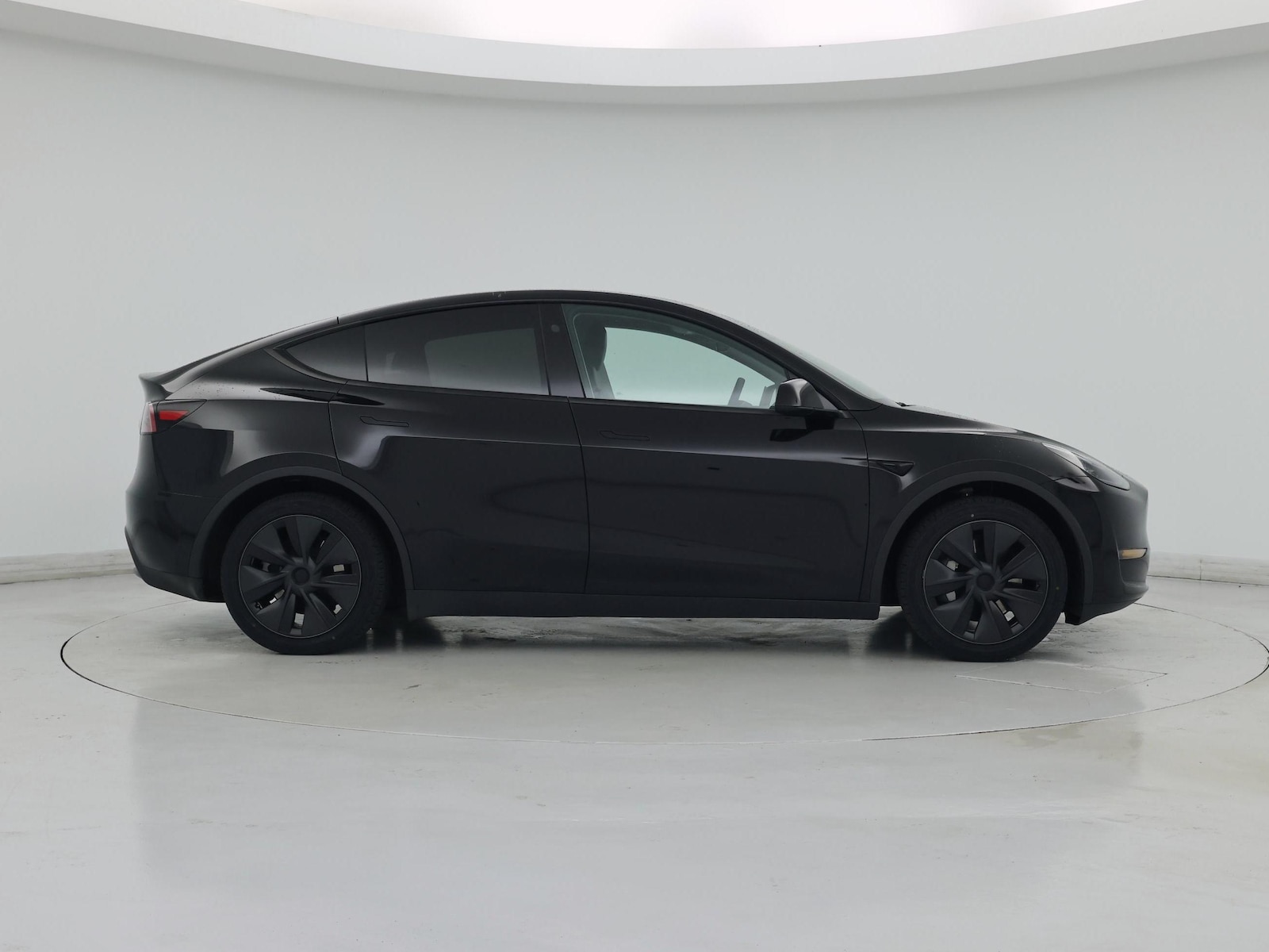 2025 Tesla Model Y Long Range - Photo 8