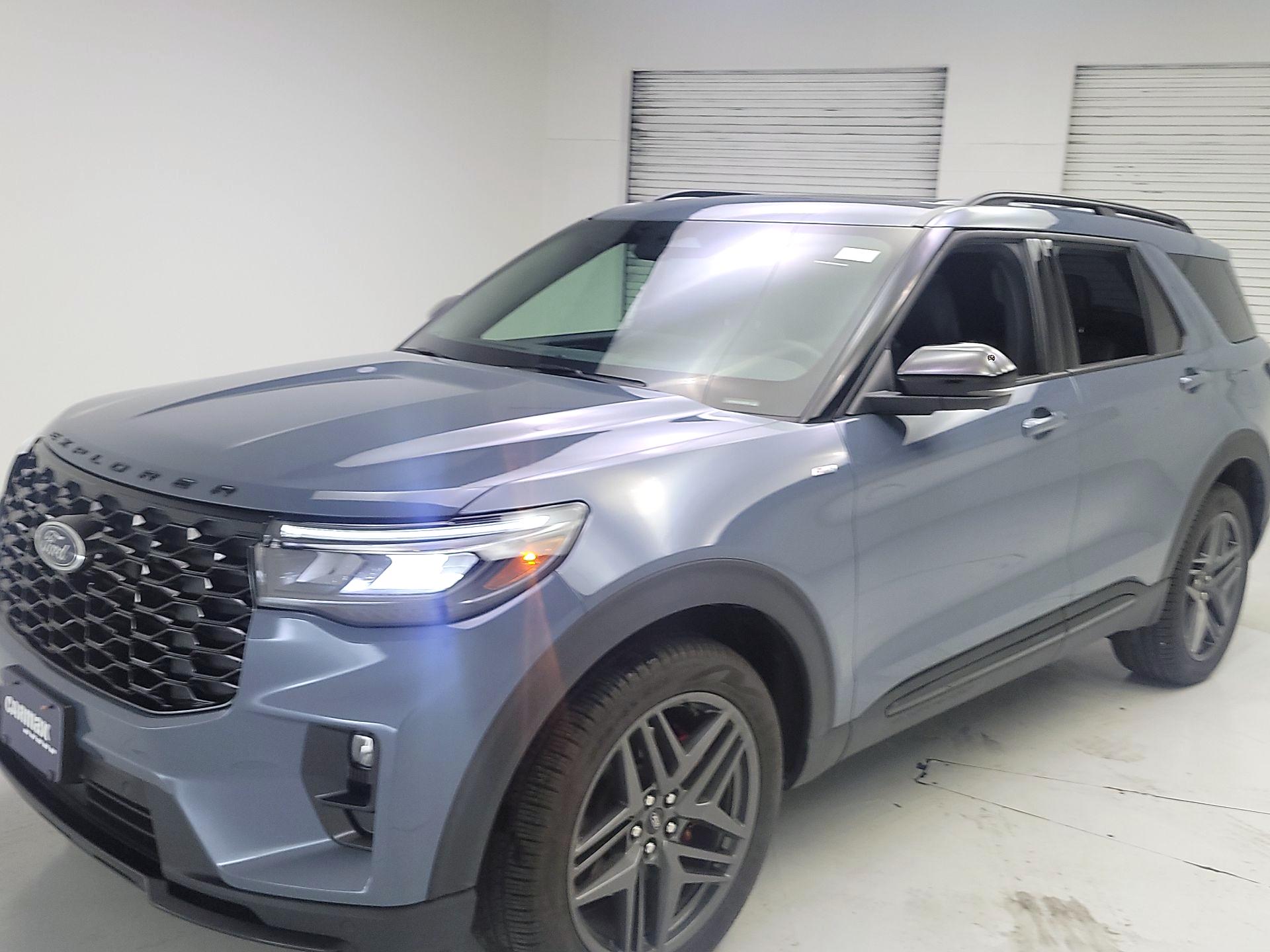 Thumbnail: 2025 Ford Explorer - 3