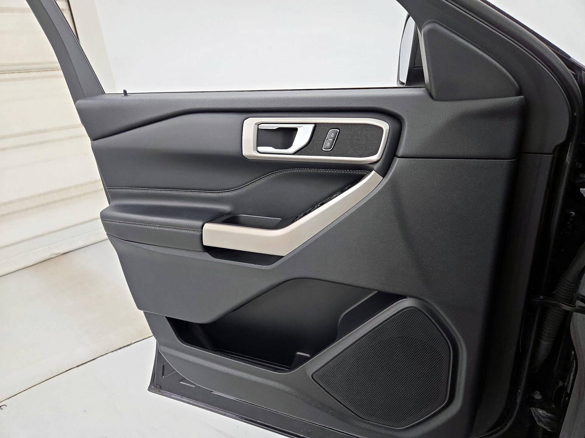 Thumbnail: 2022 Ford Explorer - 12