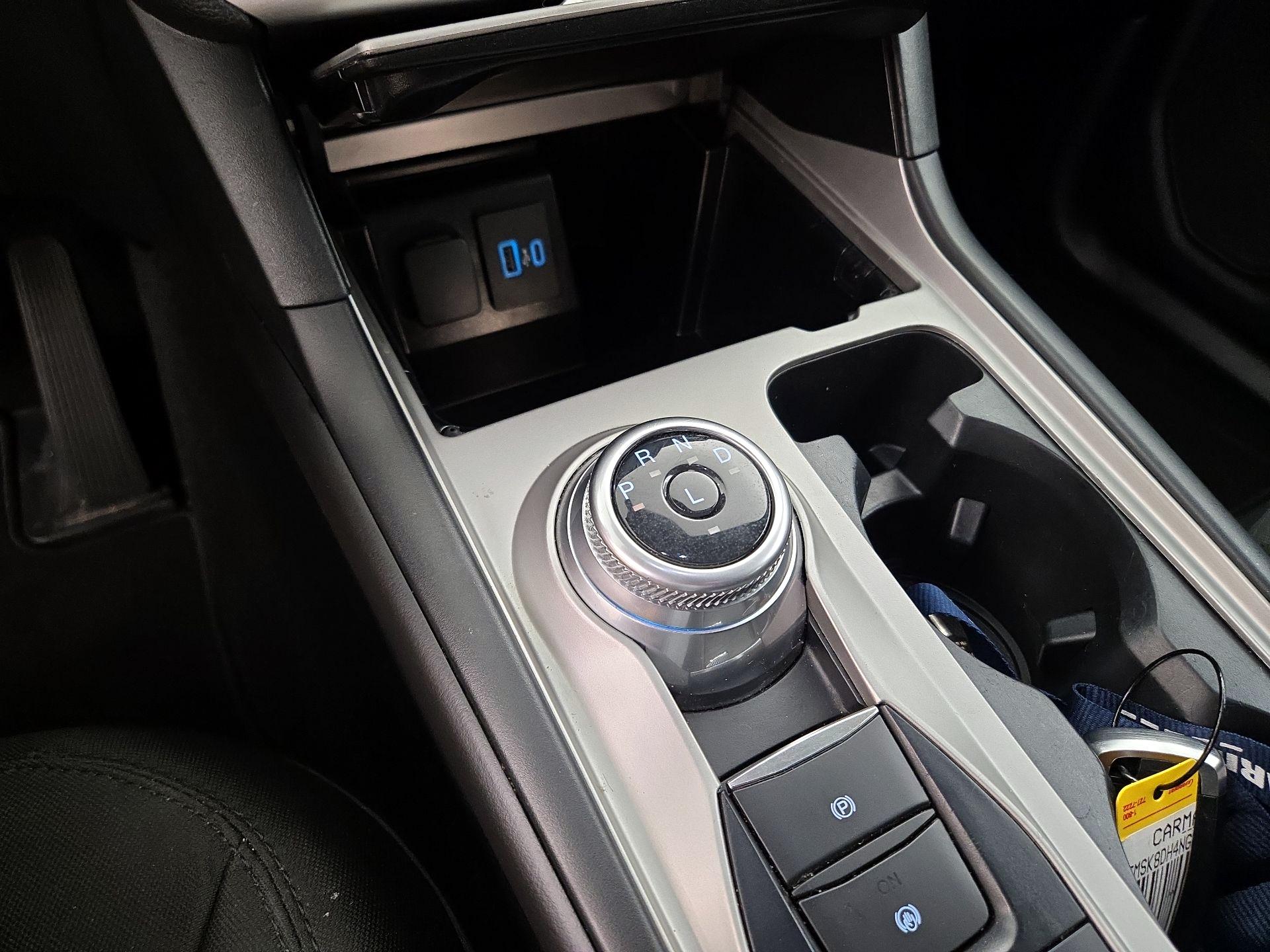 Thumbnail: 2022 Ford Explorer - 17