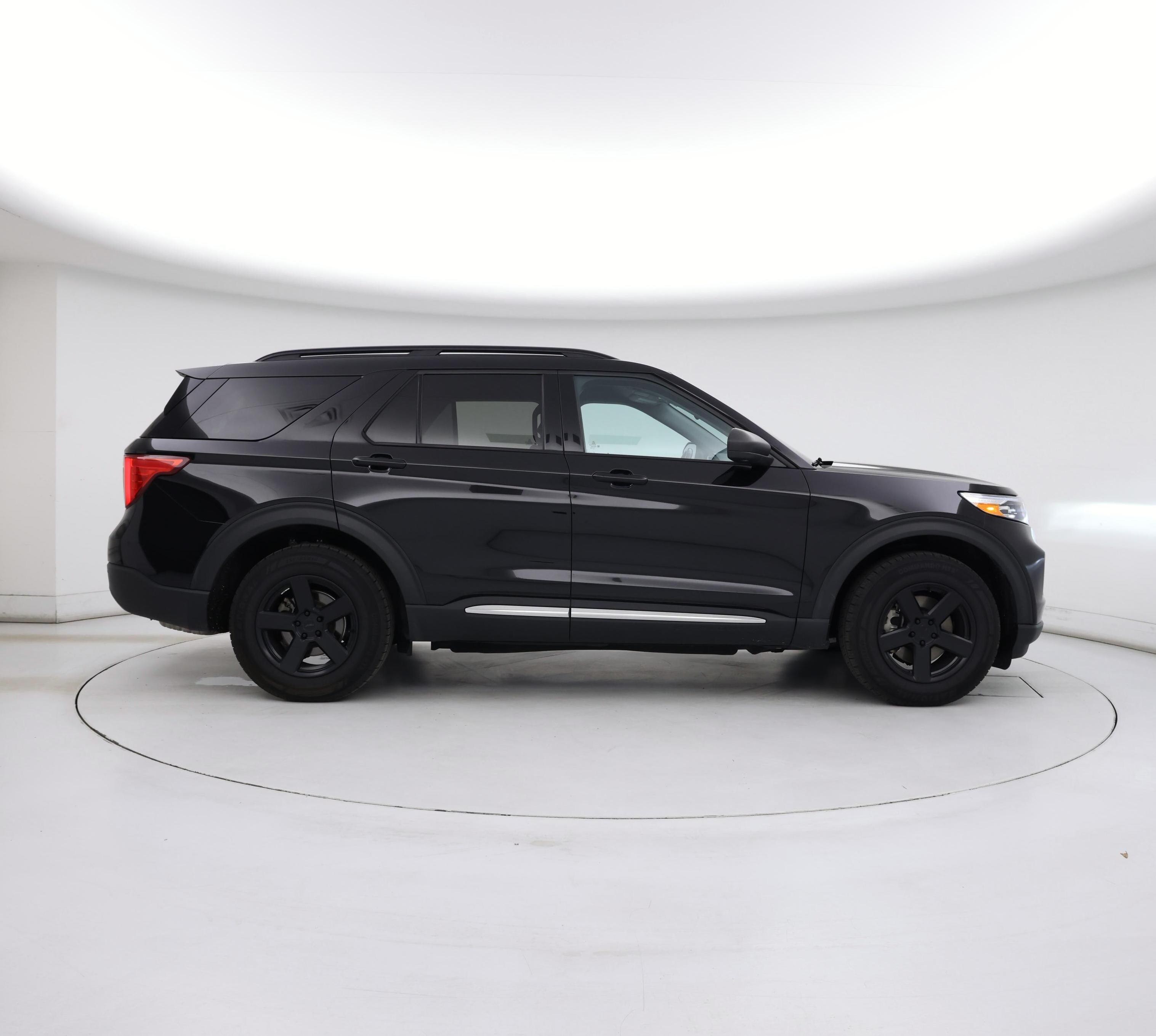 Thumbnail: 2022 Ford Explorer - 7