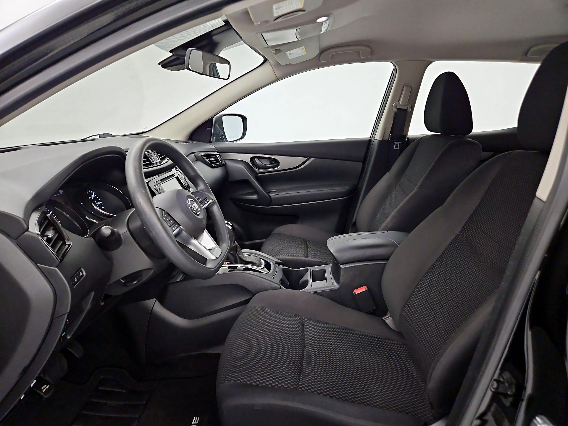 Thumbnail: 2021 Nissan Rogue Sport - 11