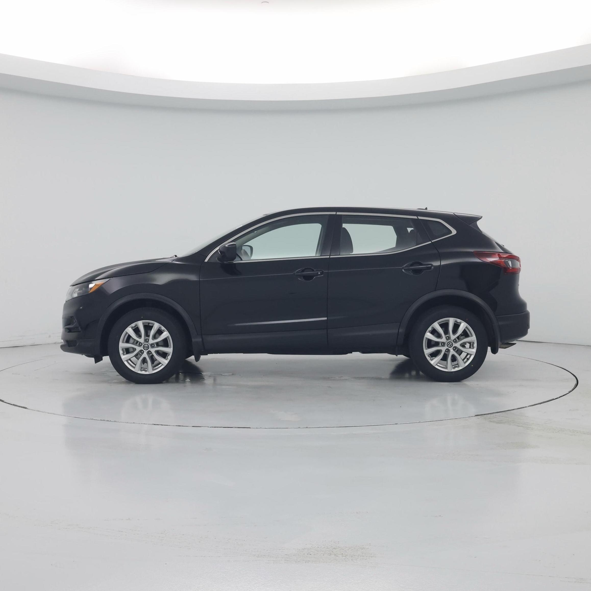 Thumbnail: 2021 Nissan Rogue Sport - 3