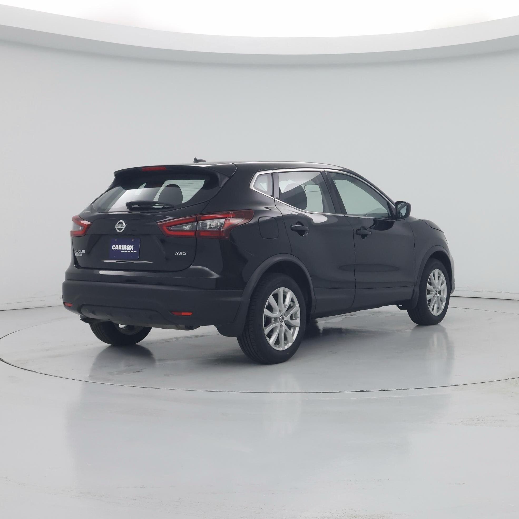 Thumbnail: 2021 Nissan Rogue Sport - 8