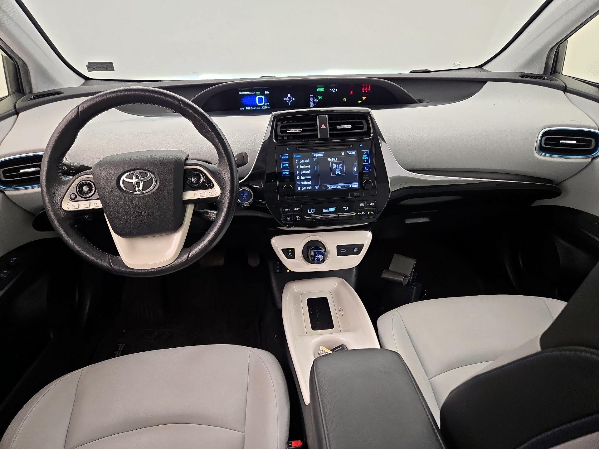 Thumbnail: 2017 Toyota Prius - 9