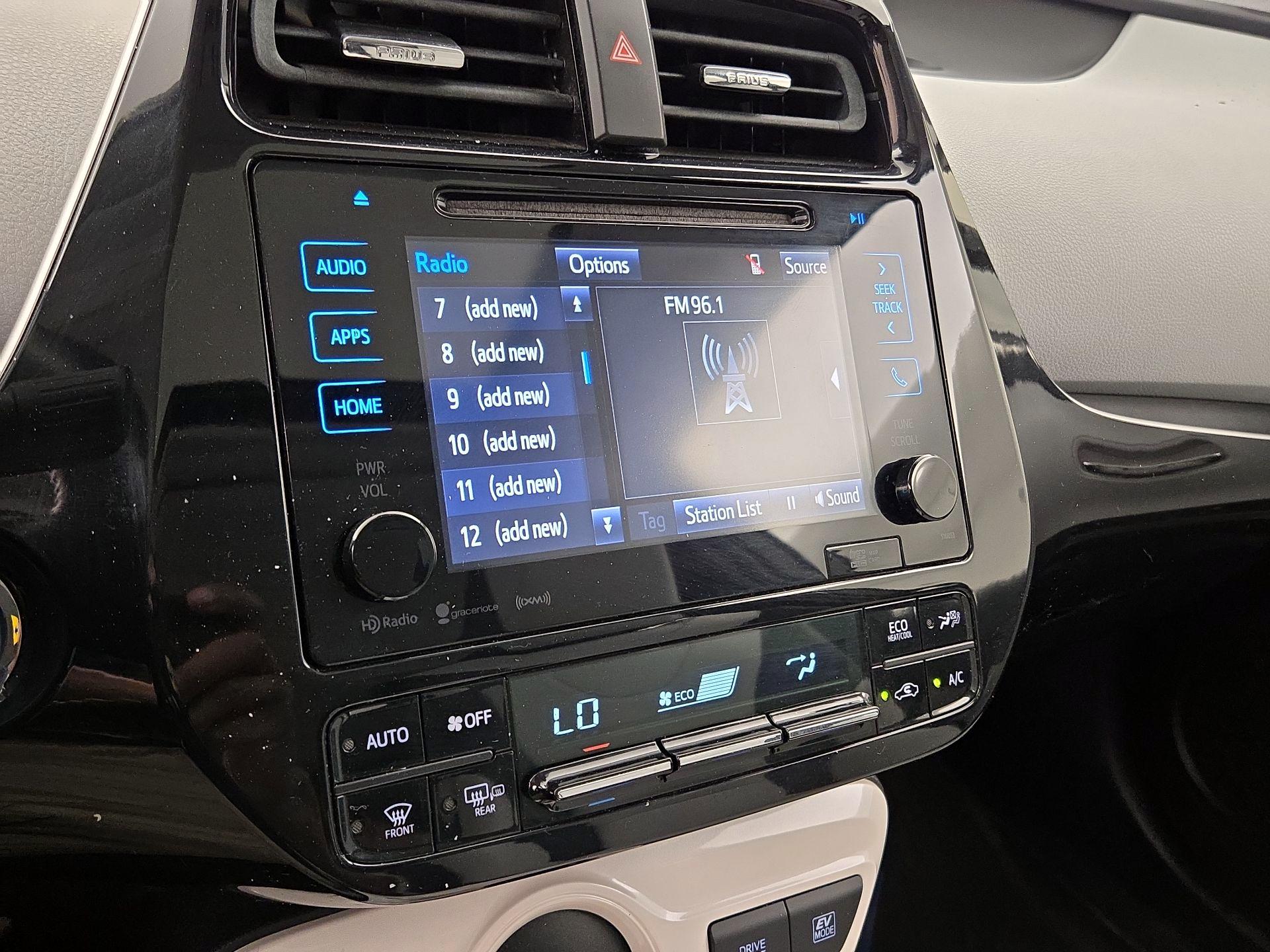 Thumbnail: 2017 Toyota Prius - 16