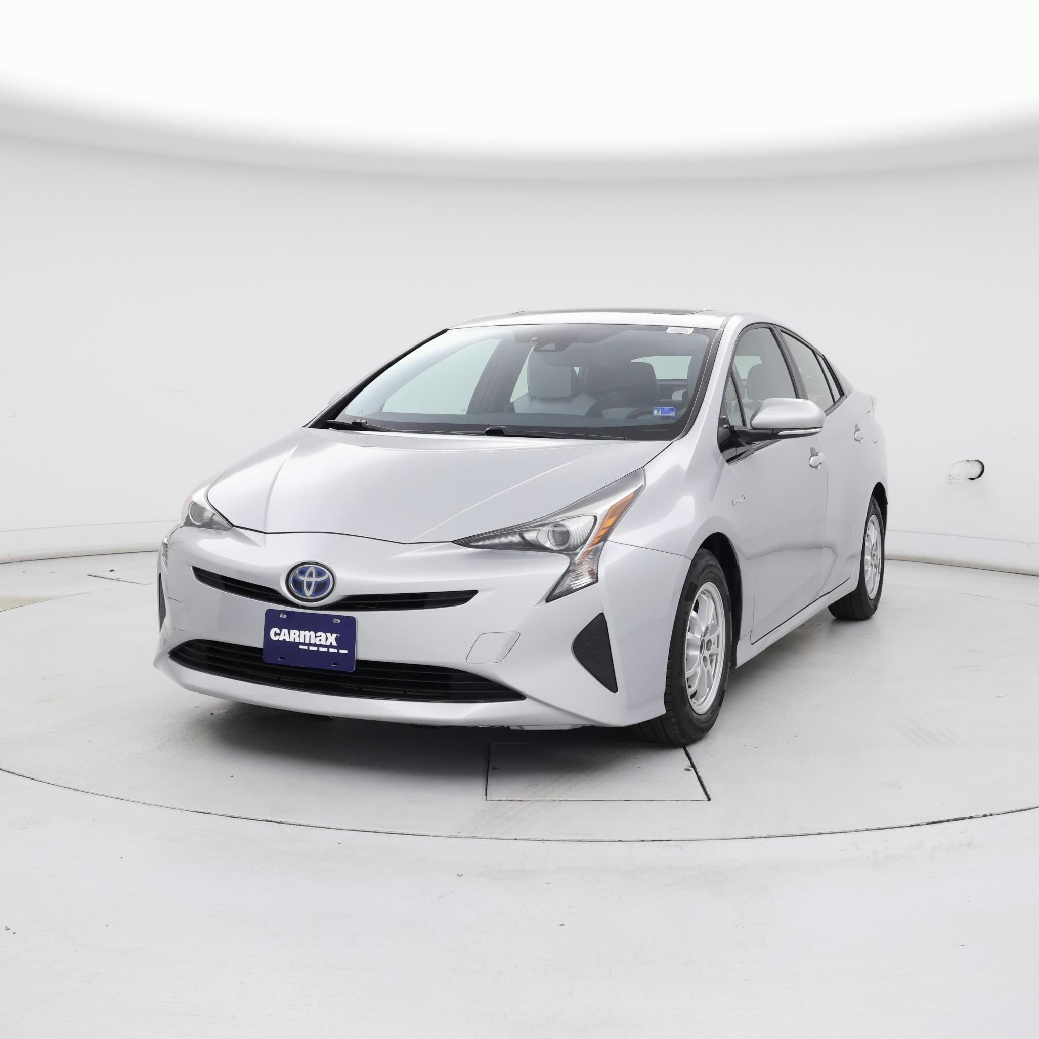 Thumbnail: 2017 Toyota Prius - 4