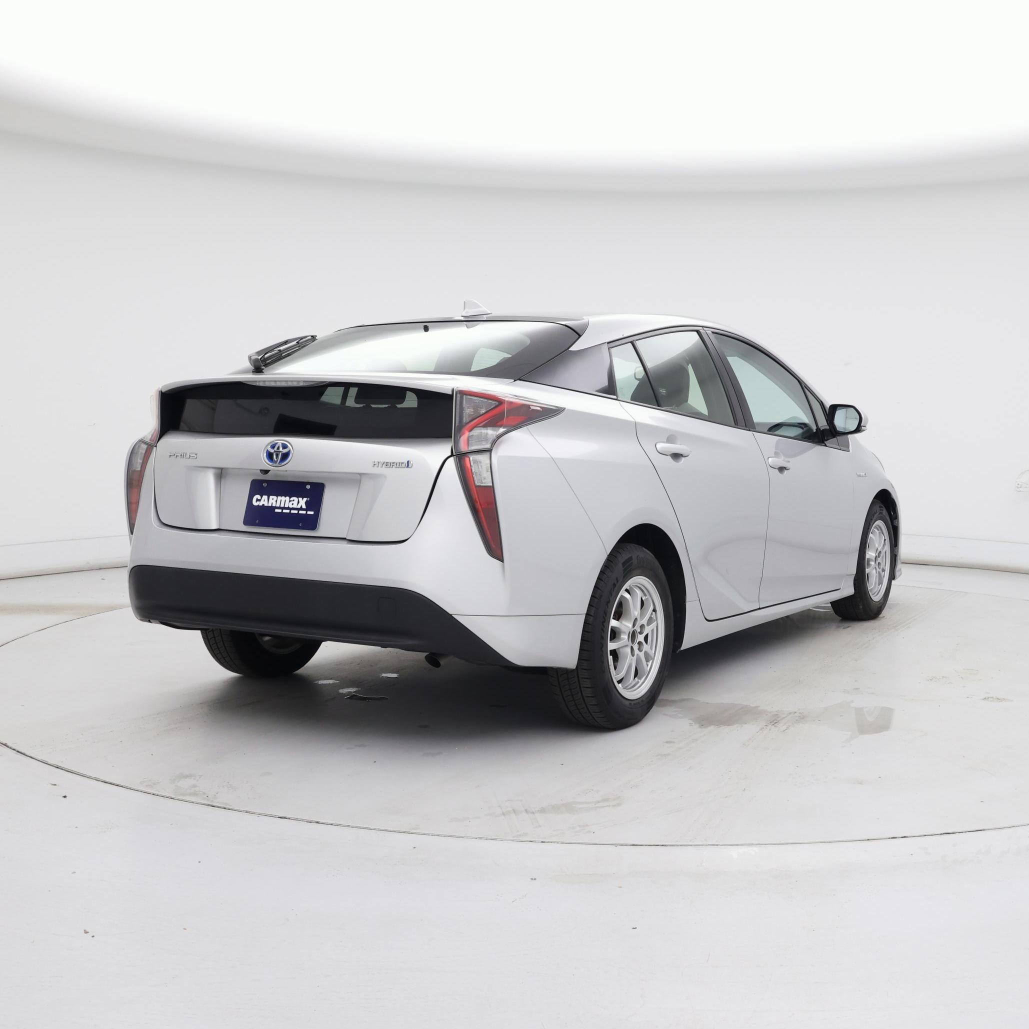 Thumbnail: 2017 Toyota Prius - 8