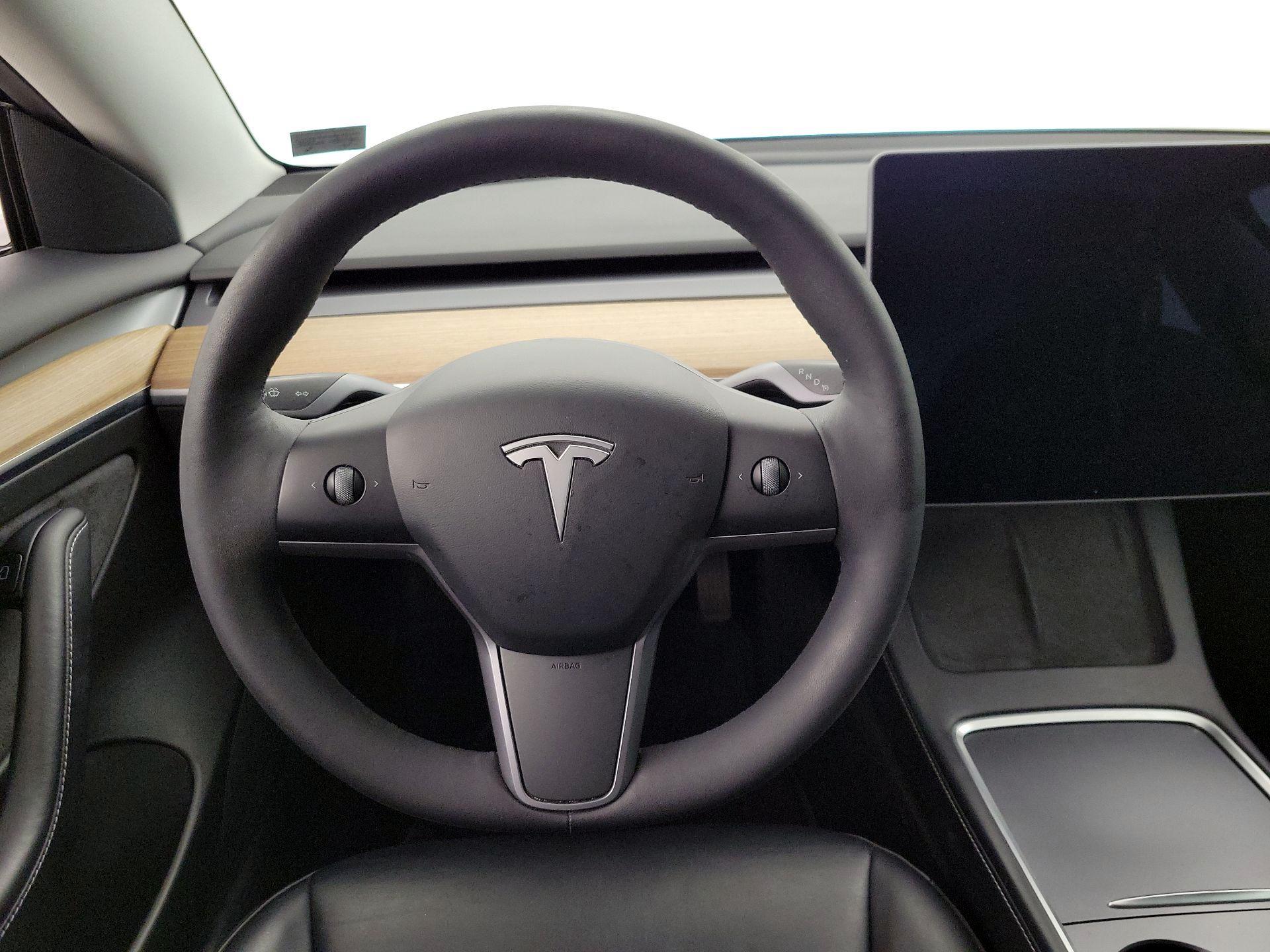 Thumbnail: 2021 Tesla Model 3 - 10