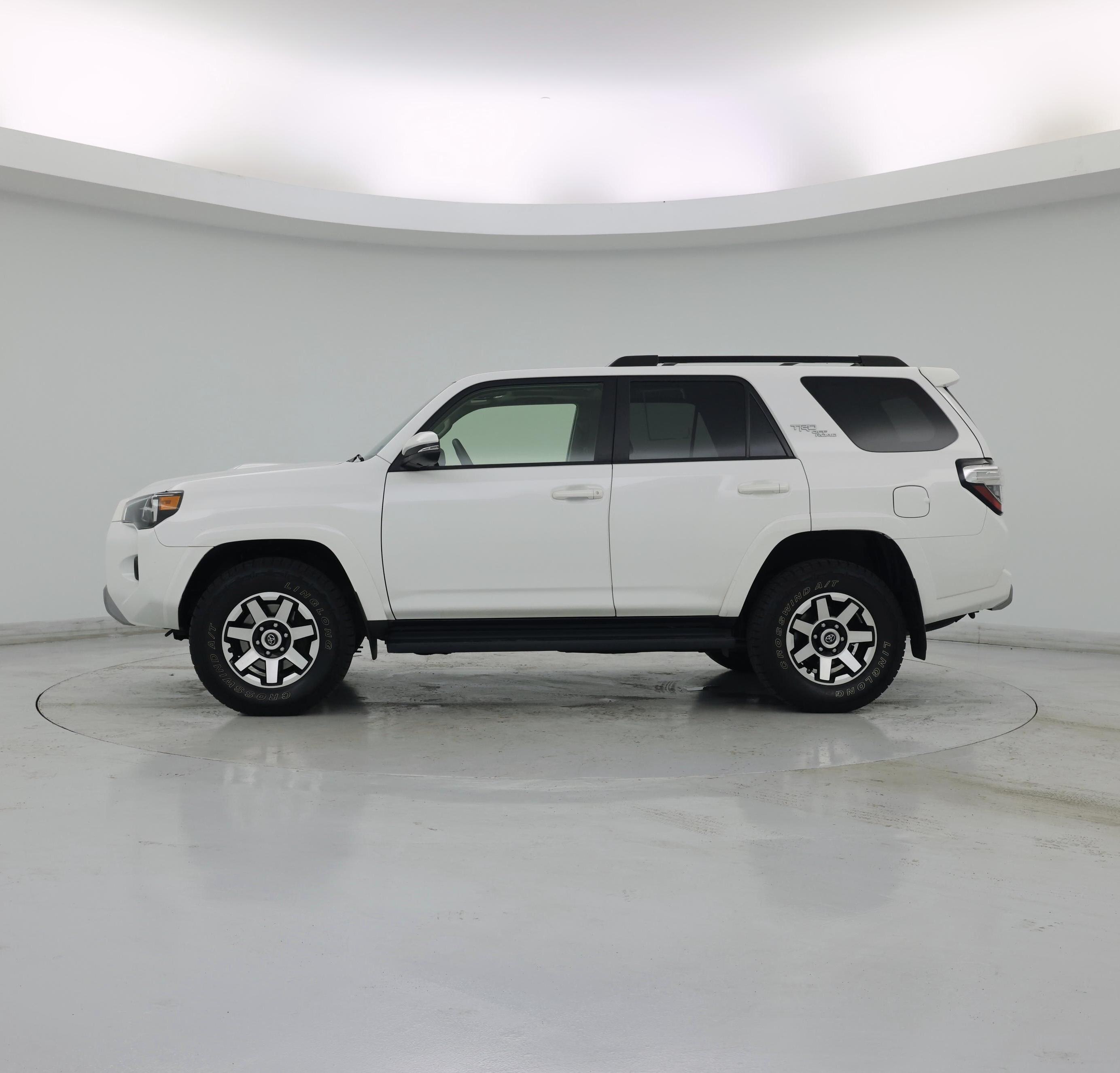 Thumbnail: 2021 Toyota 4Runner - 3
