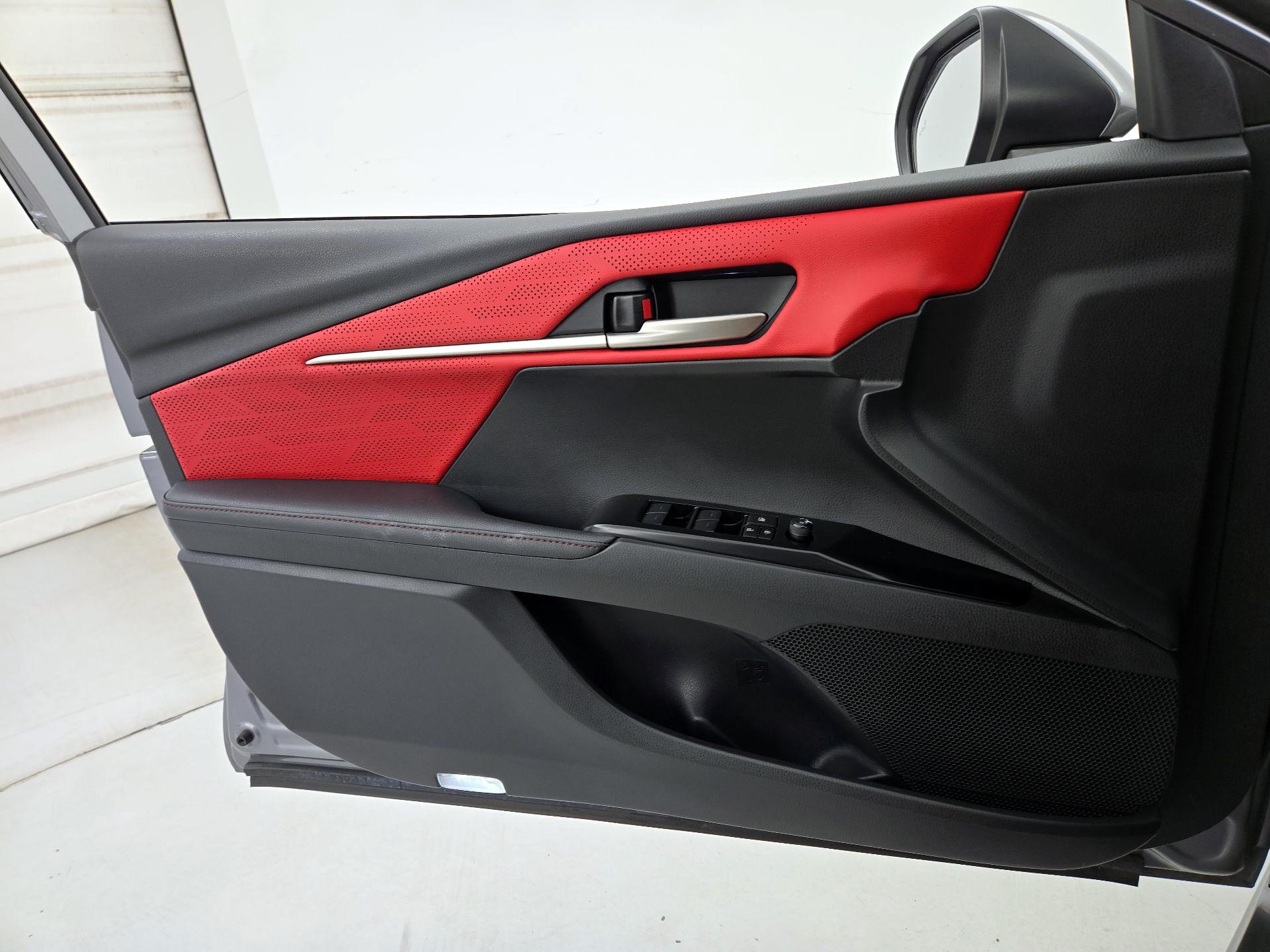 Thumbnail: 2025 Toyota Camry - 12