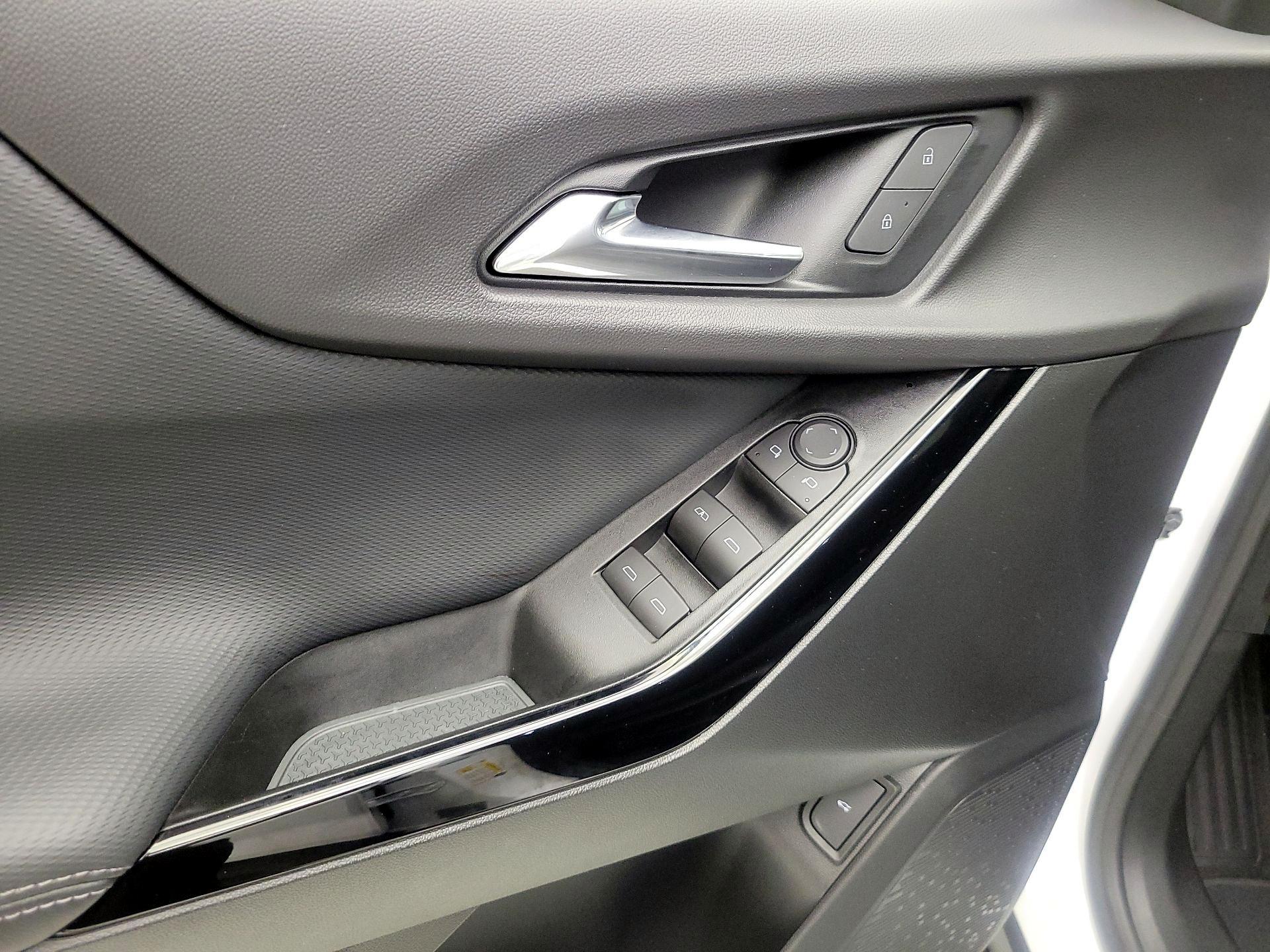 Thumbnail: 2025 Chevrolet Equinox - 10