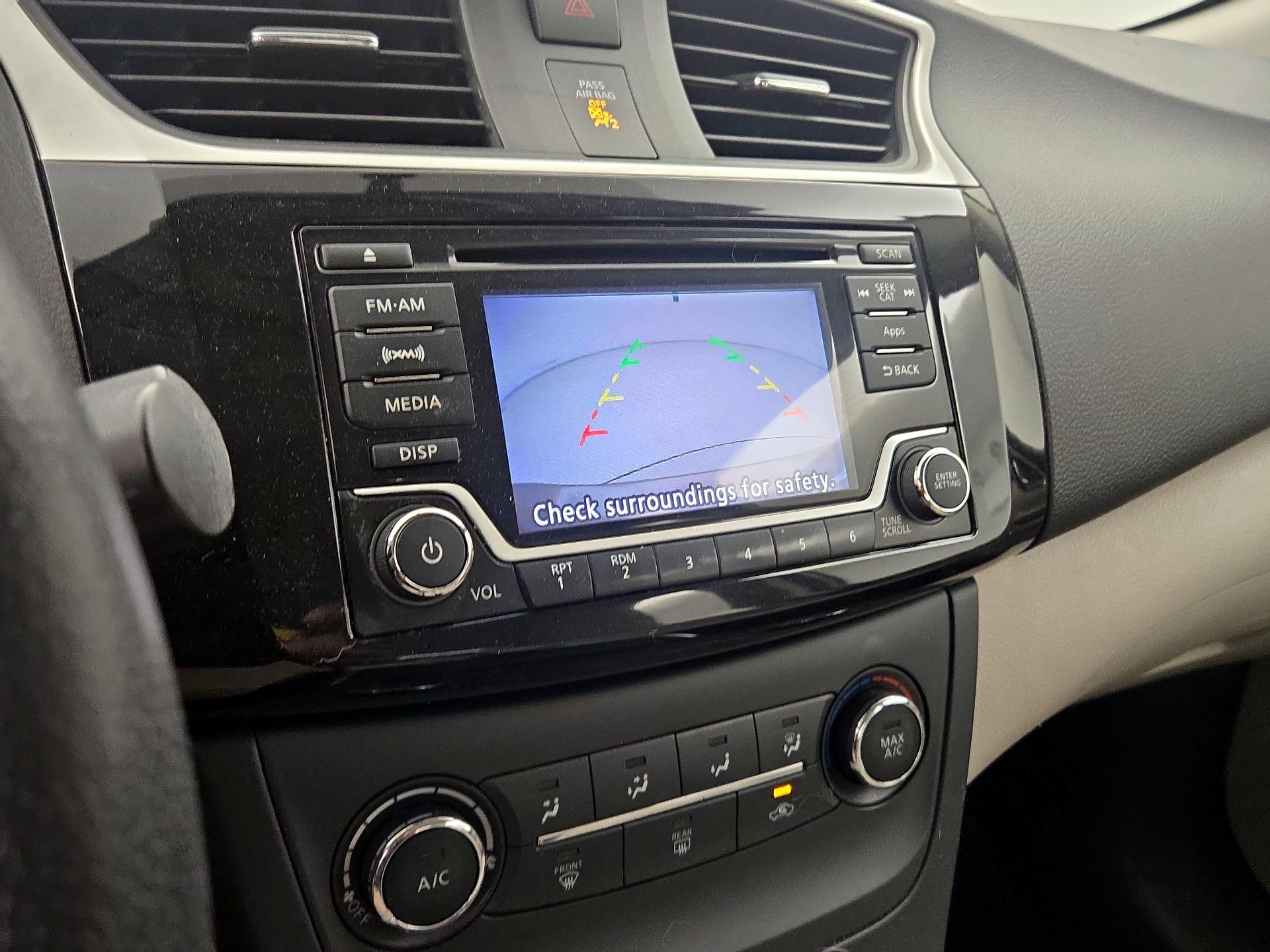 Thumbnail: 2016 Nissan Sentra - 14