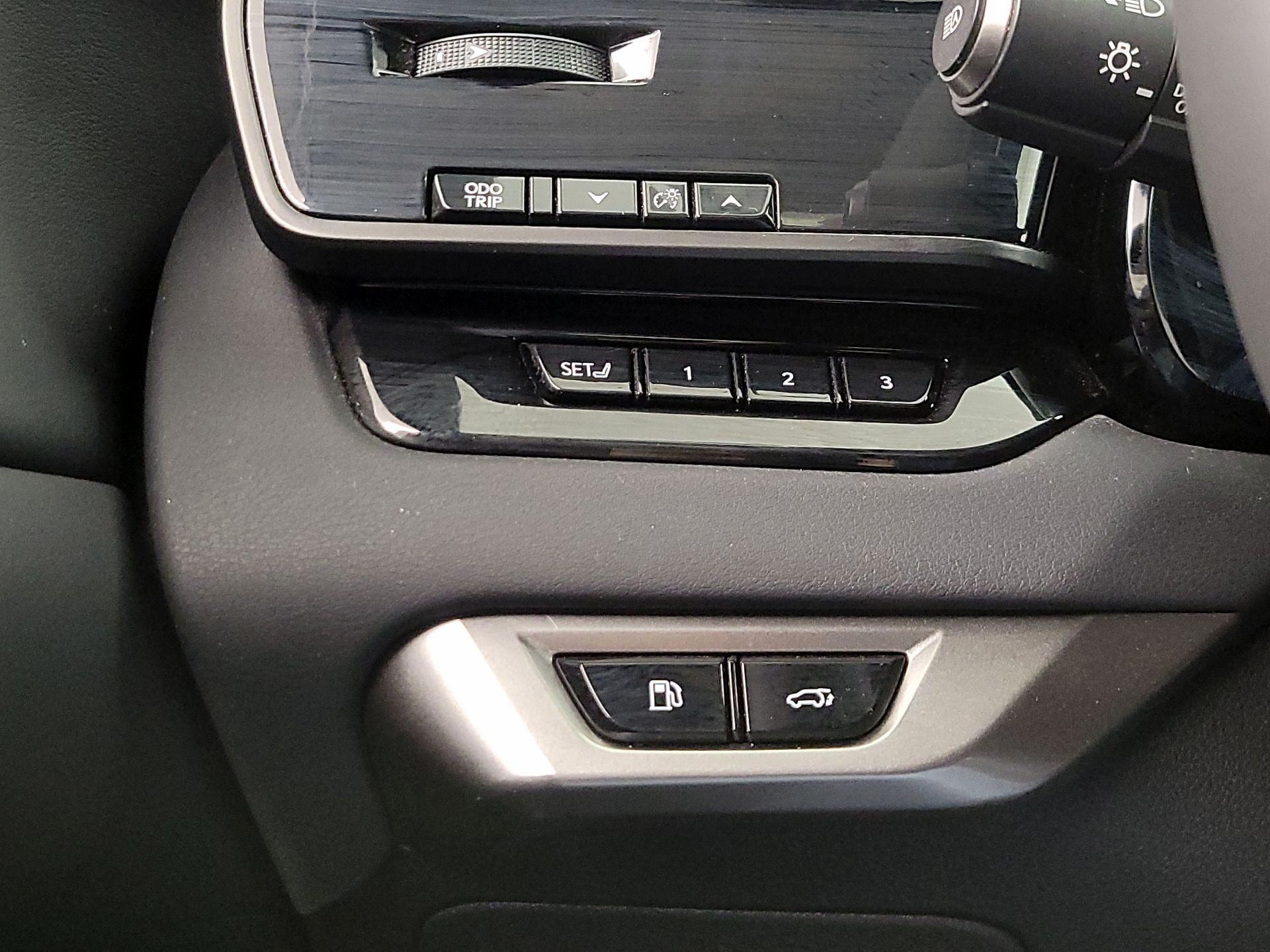 Thumbnail: 2023 Lexus RX - 13