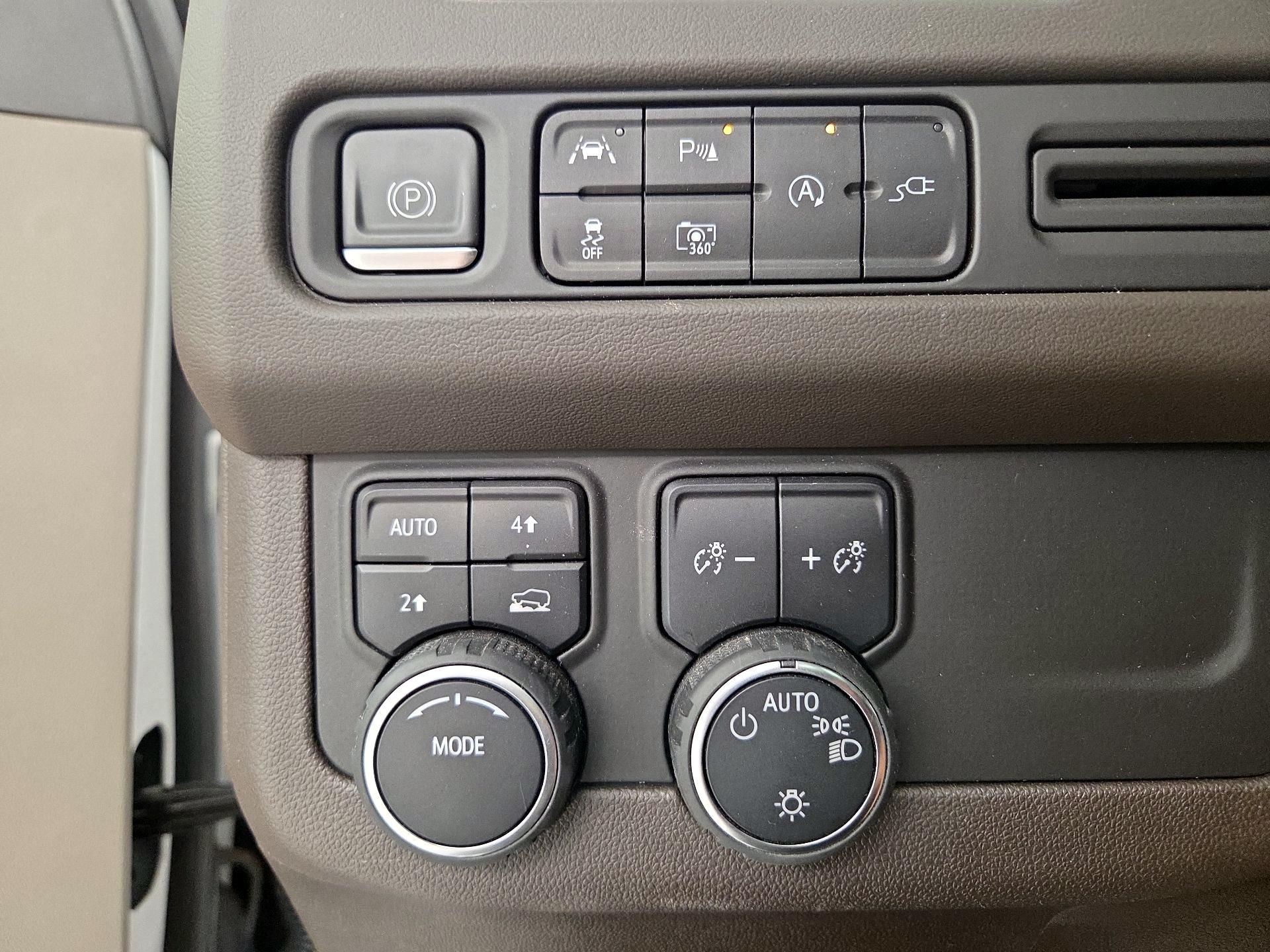 Thumbnail: 2022 Chevrolet Suburban - 13