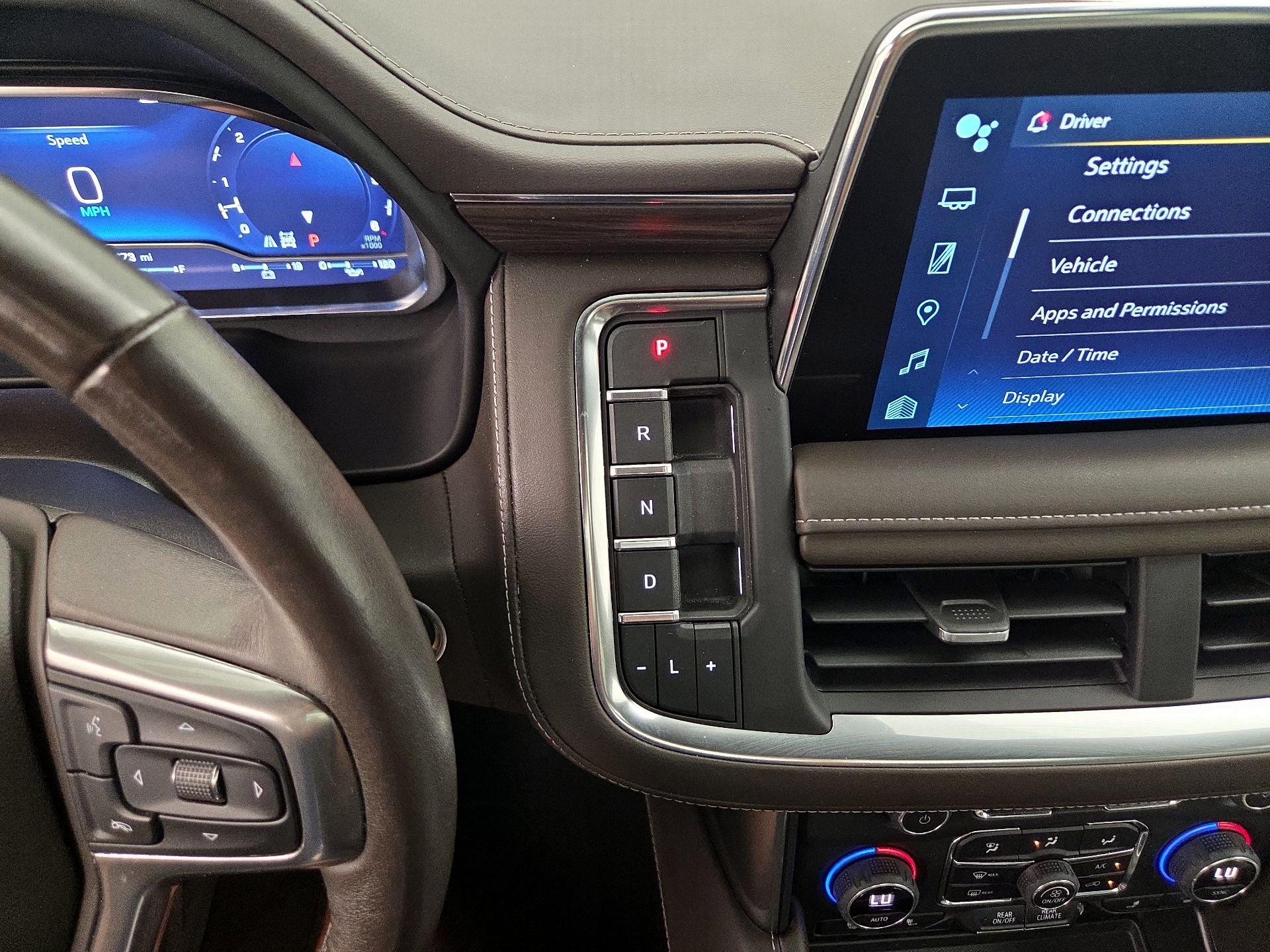 Thumbnail: 2022 Chevrolet Suburban - 17