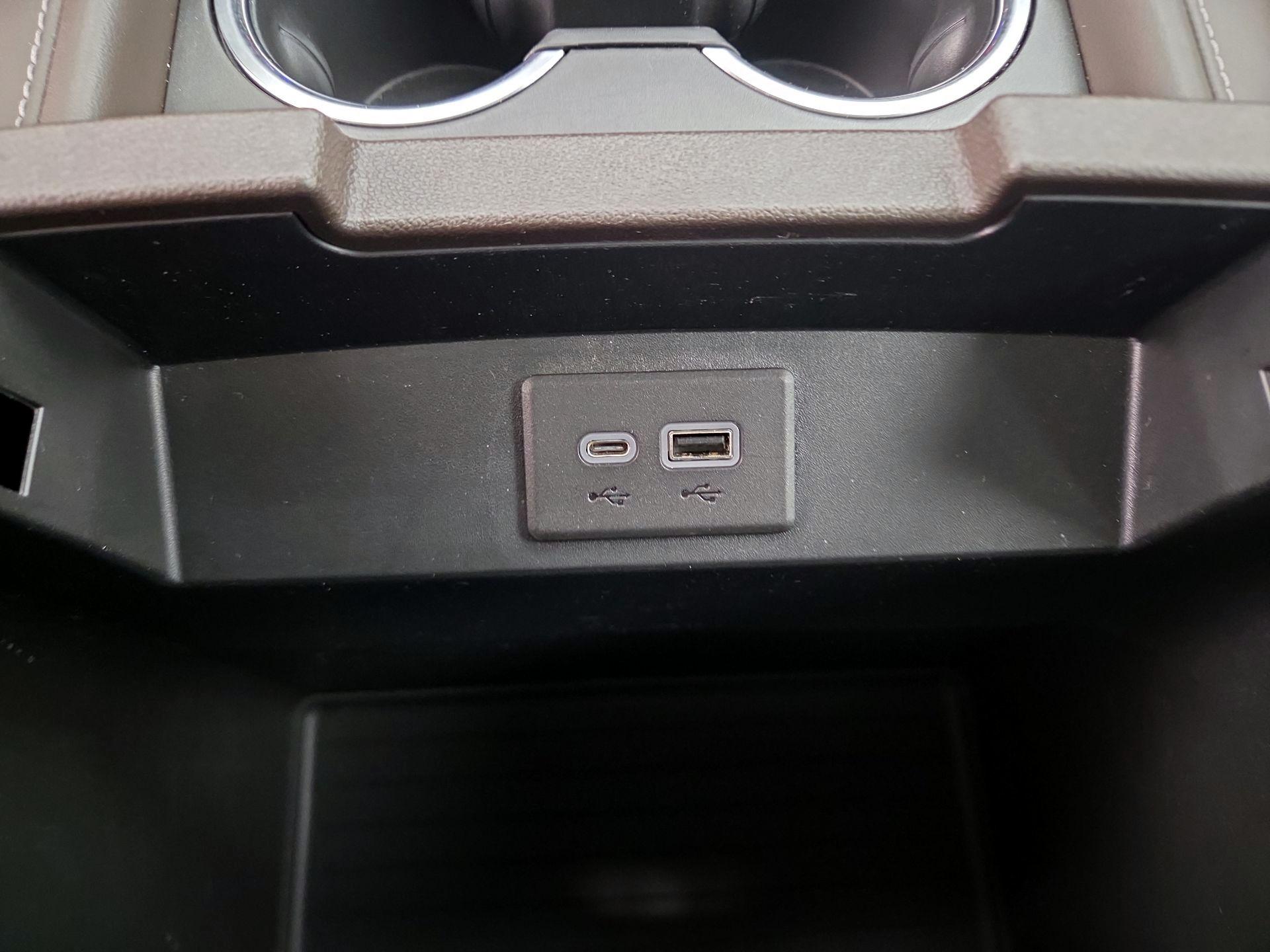 Thumbnail: 2022 Chevrolet Suburban - 18