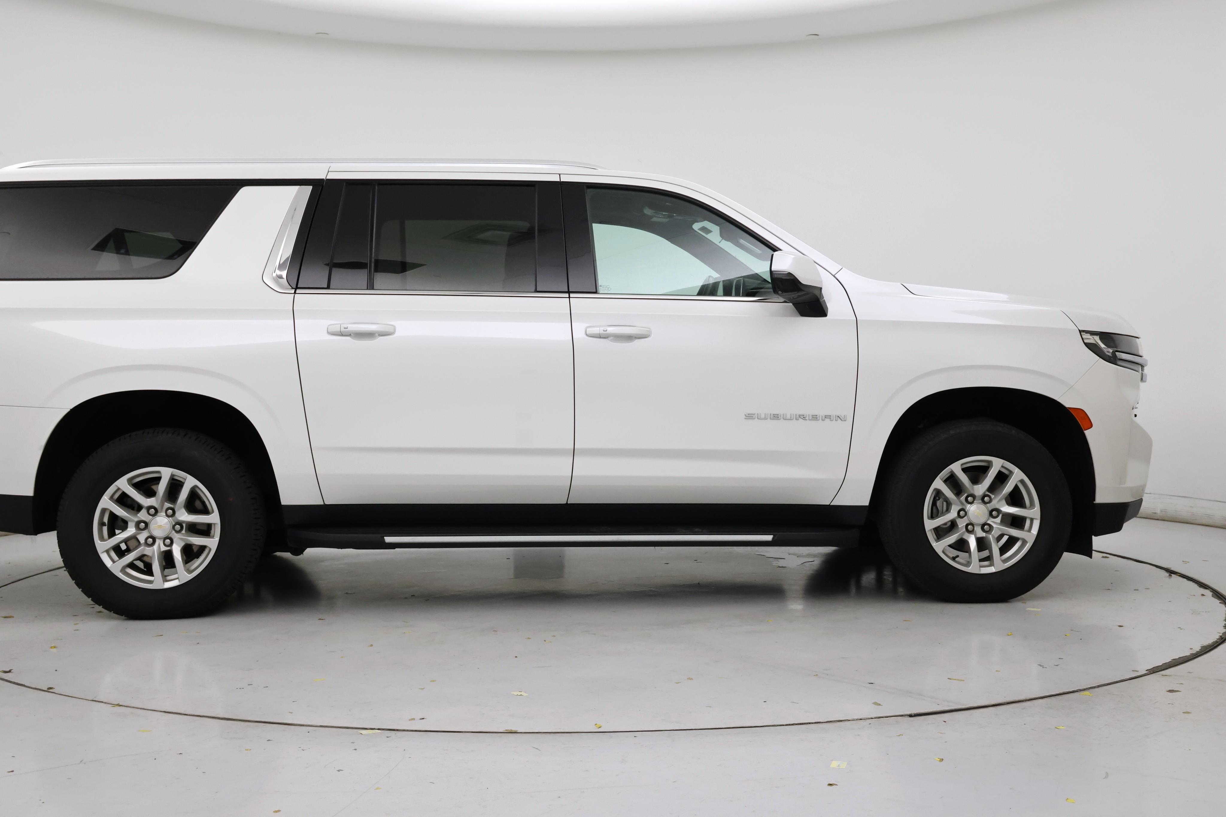 Thumbnail: 2022 Chevrolet Suburban - 7