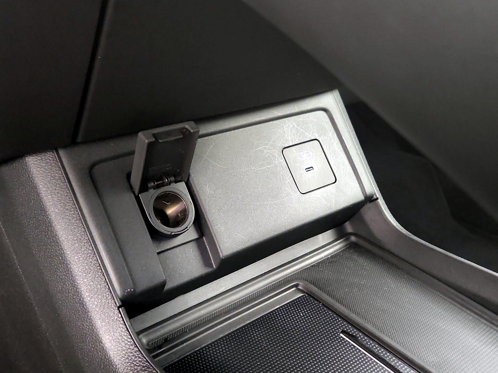 Thumbnail: 2023 Acura RDX - 18