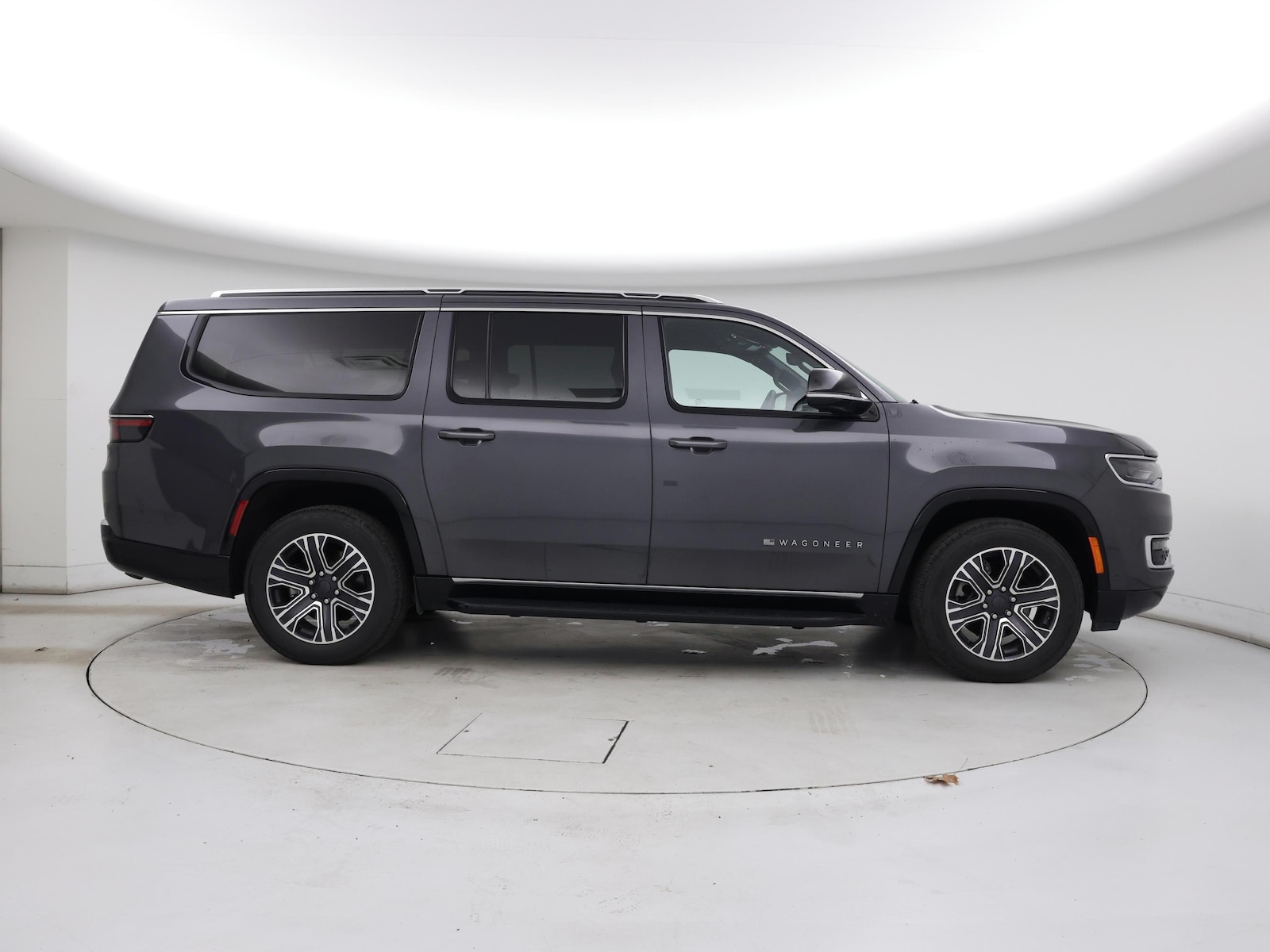 2024 Jeep Wagoneer L Series II - Photo 8