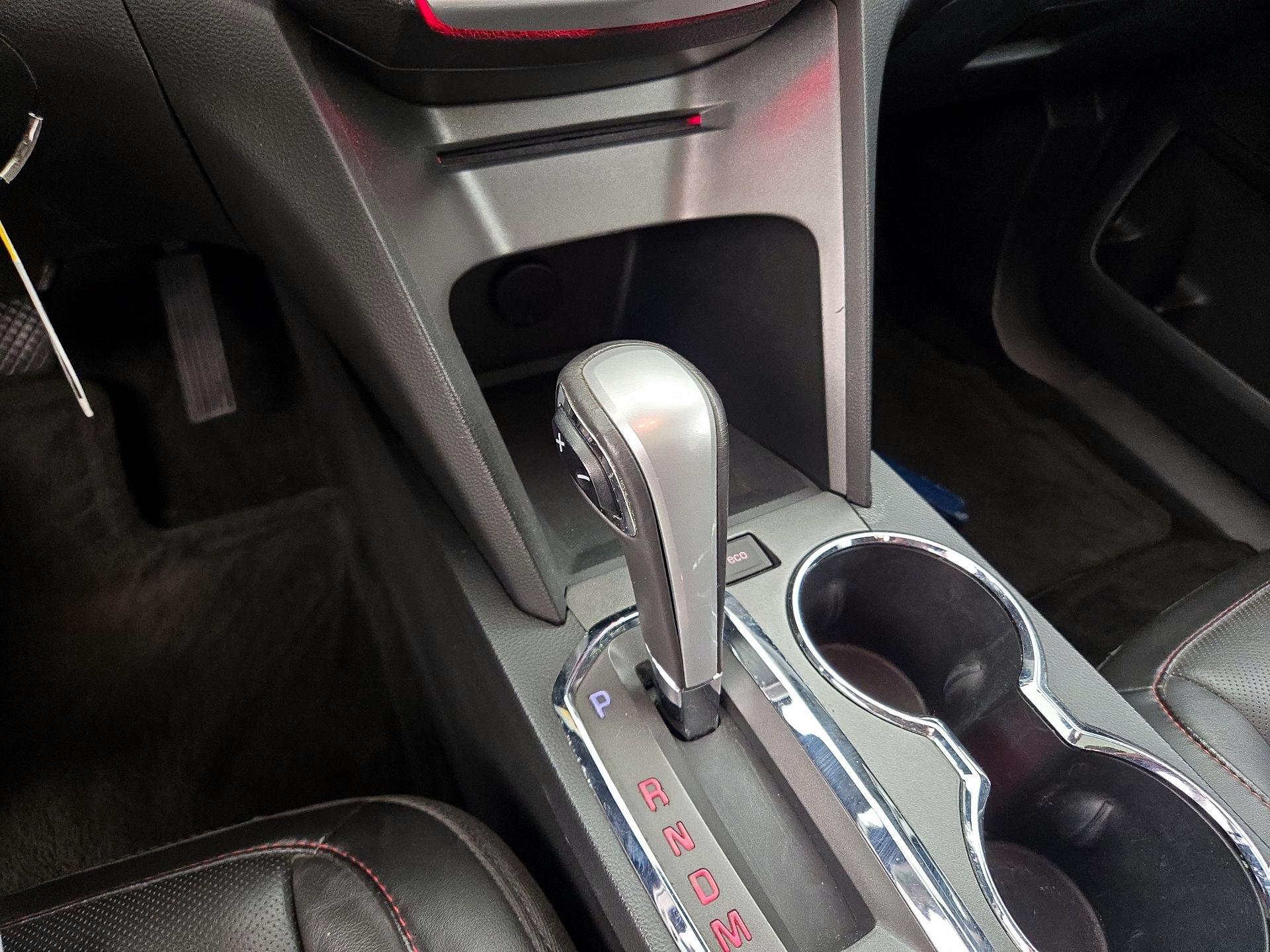 Thumbnail: 2015 GMC Terrain - 17