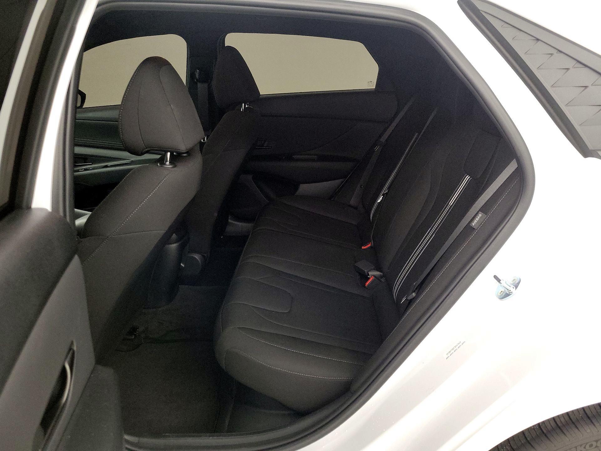 Thumbnail: 2025 Hyundai Elantra - 20