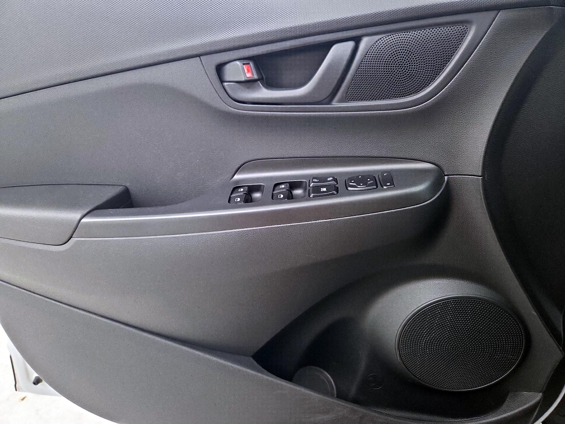 Thumbnail: 2019 Hyundai Kona - 12