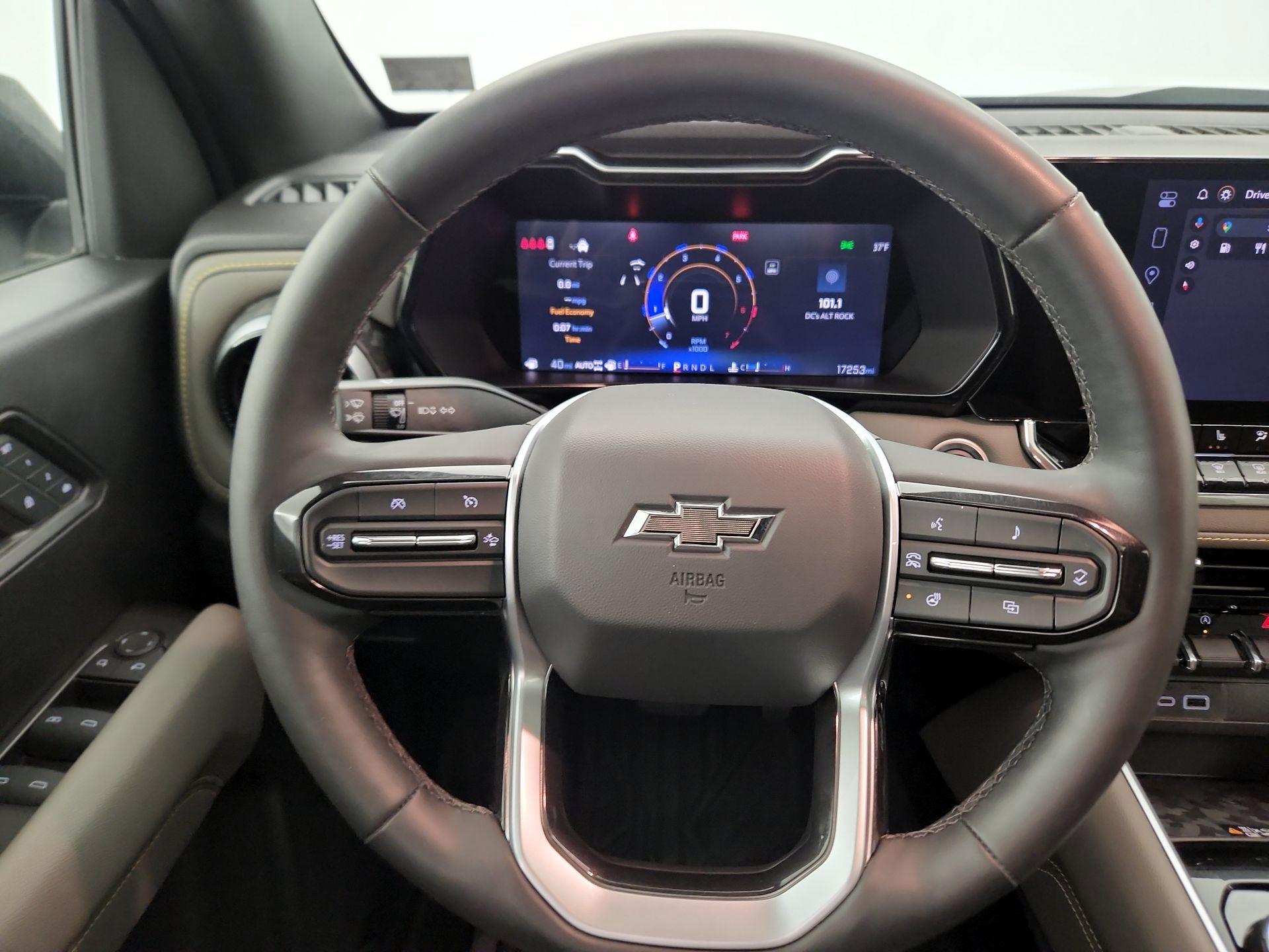 Thumbnail: 2024 Chevrolet Colorado - 10