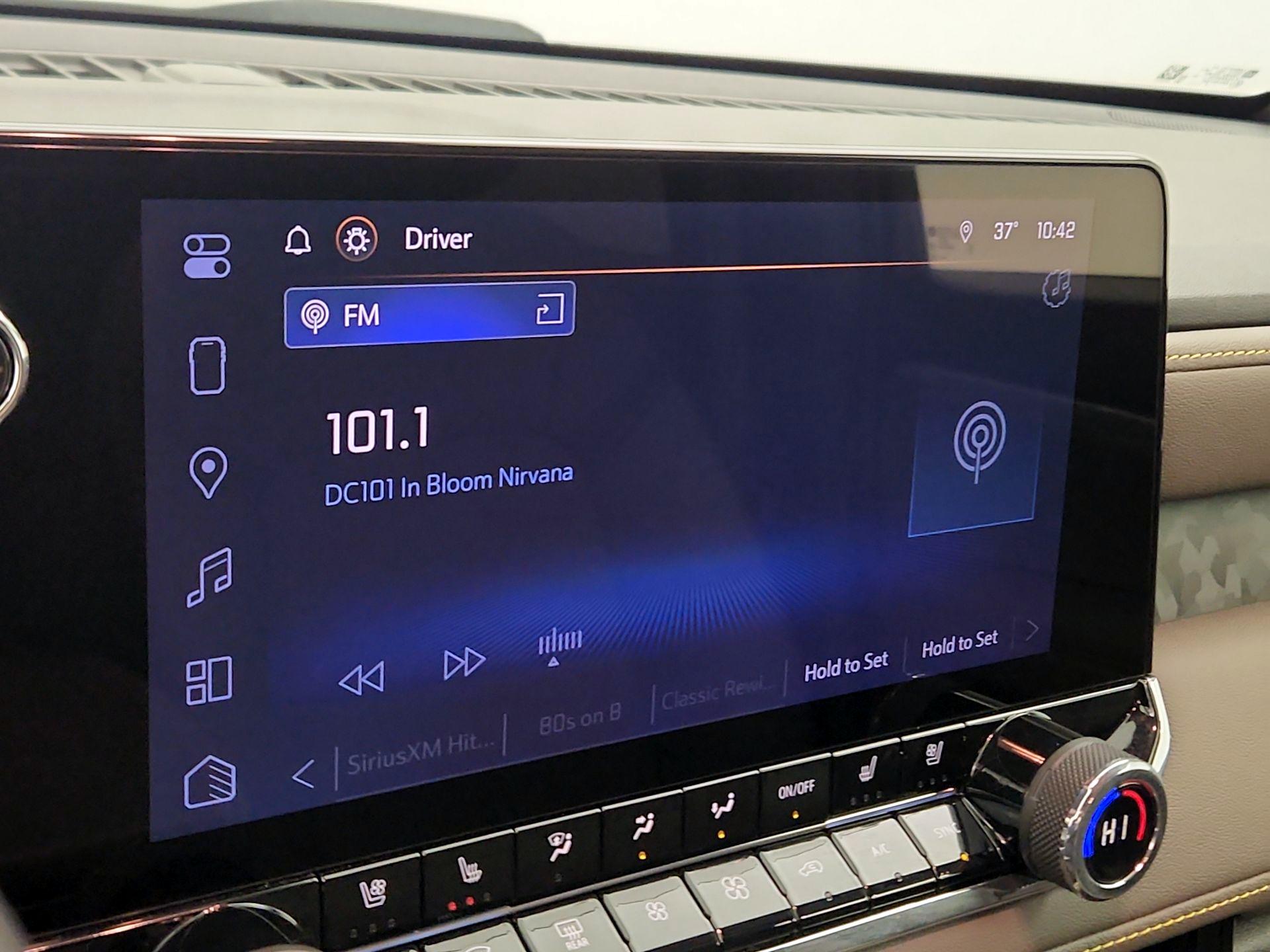 Thumbnail: 2024 Chevrolet Colorado - 16