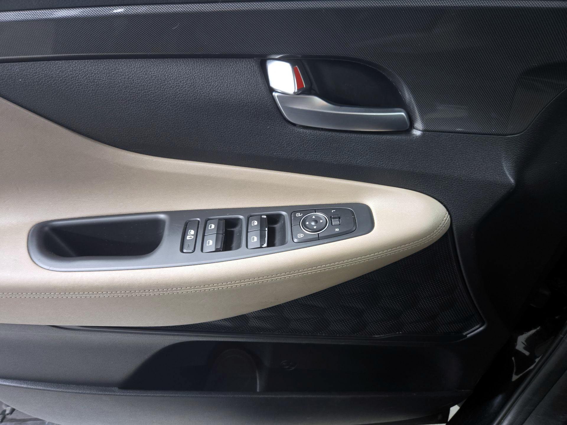 Thumbnail: 2023 Hyundai Santa Fe - 12