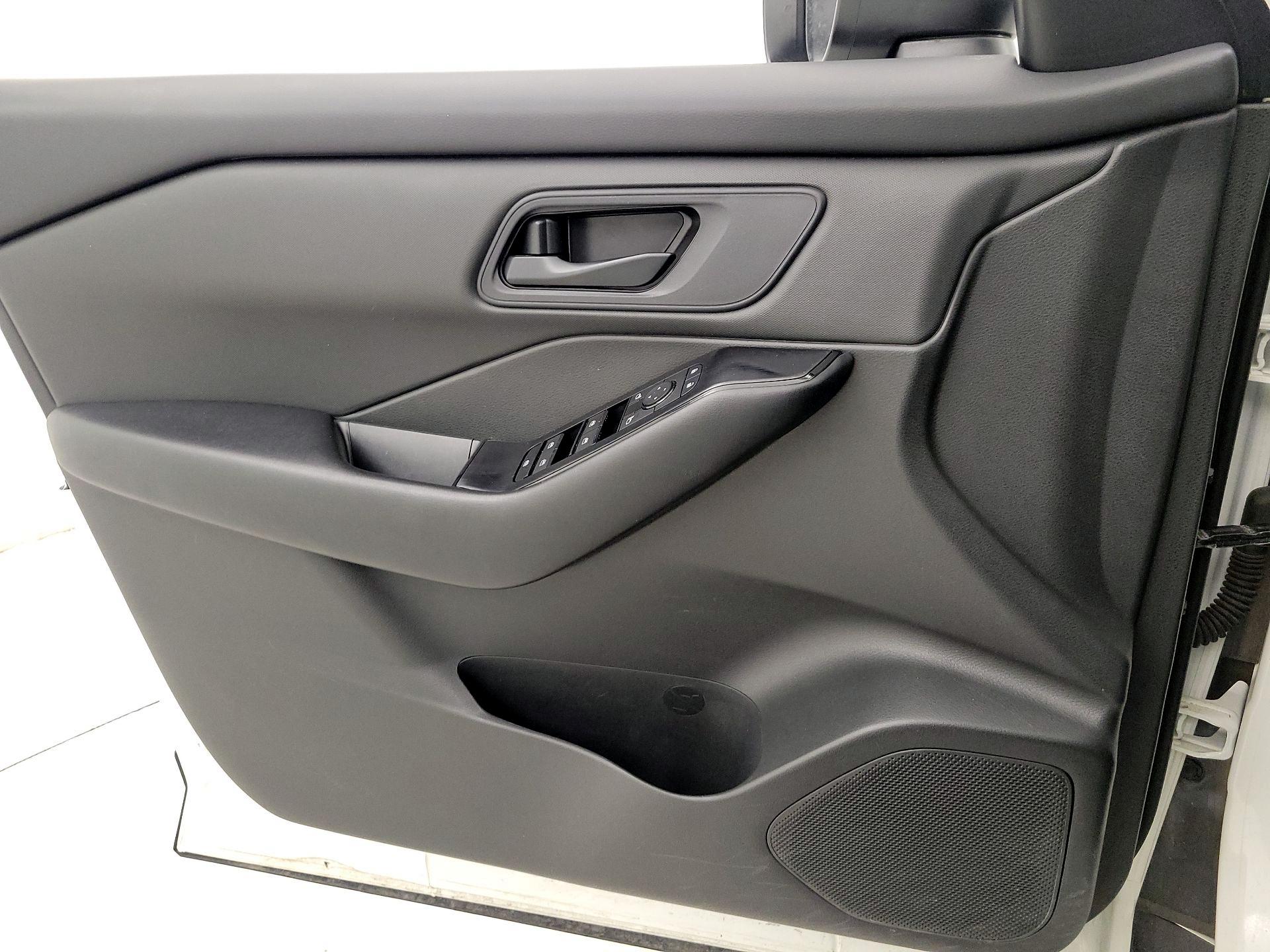 Thumbnail: 2024 Nissan Rogue - 12