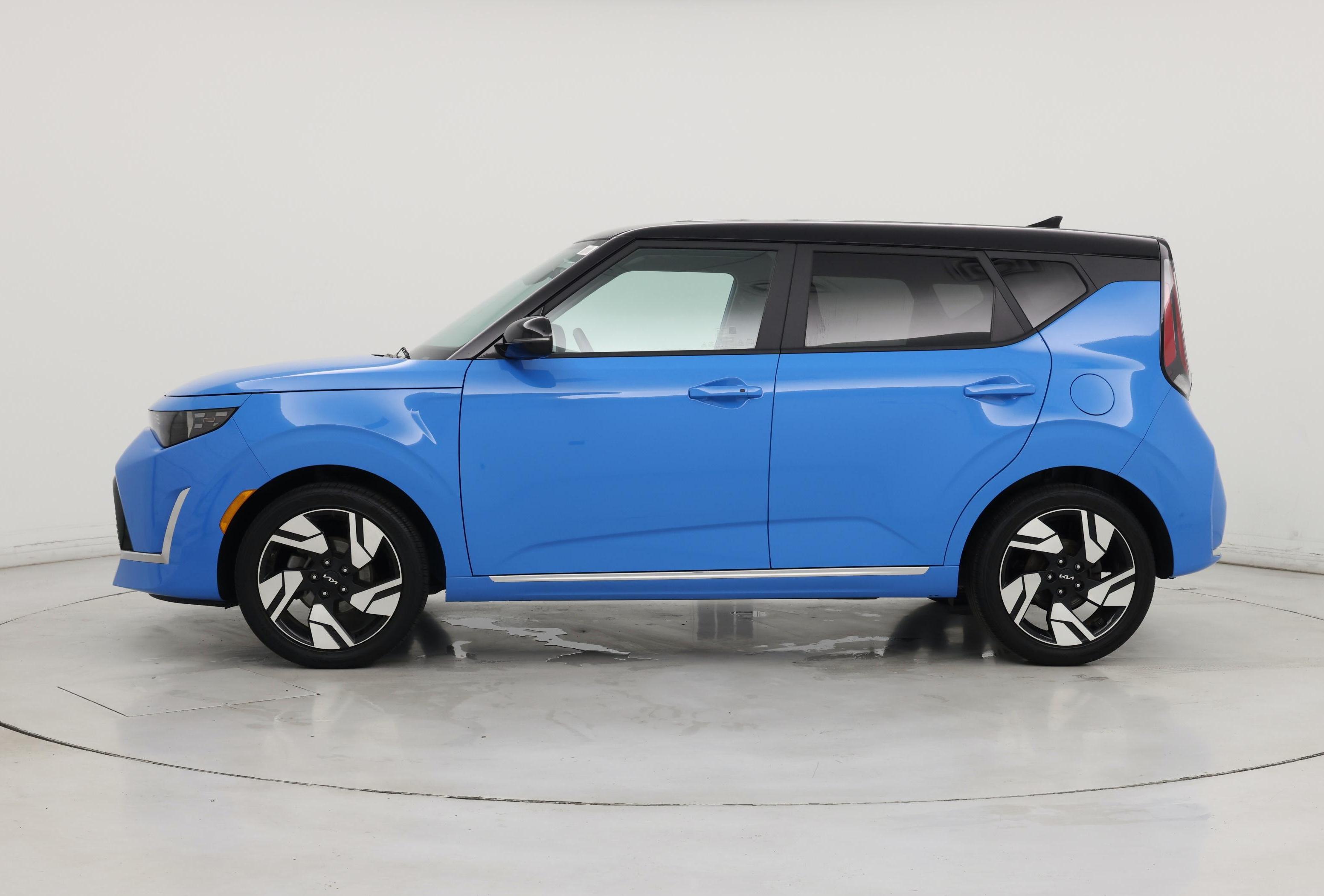Thumbnail: 2023 Kia Soul - 3