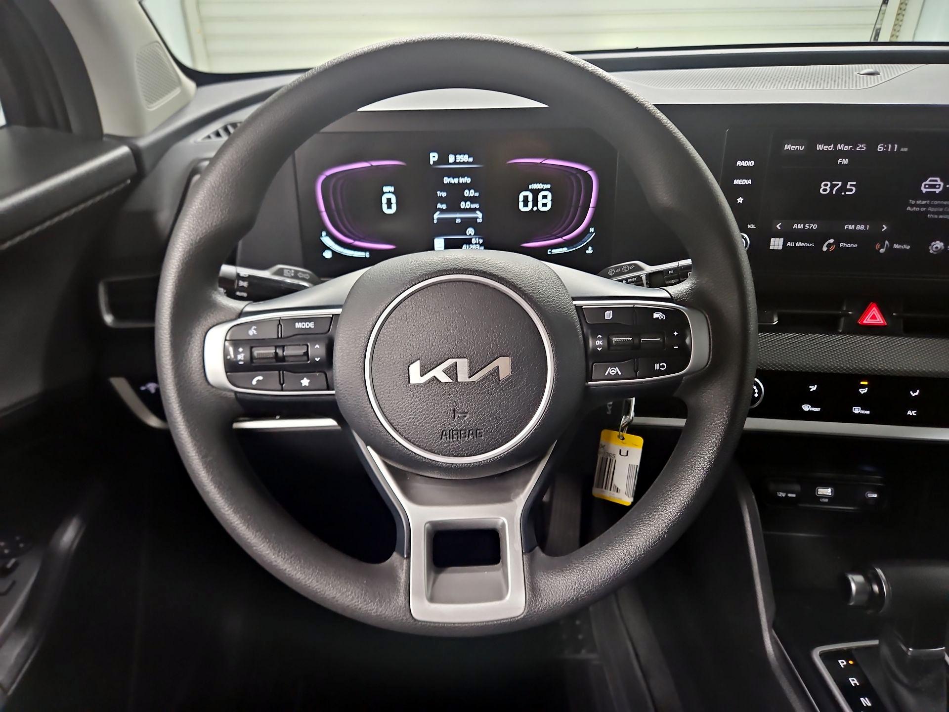 Thumbnail: 2023 Kia Sportage - 10