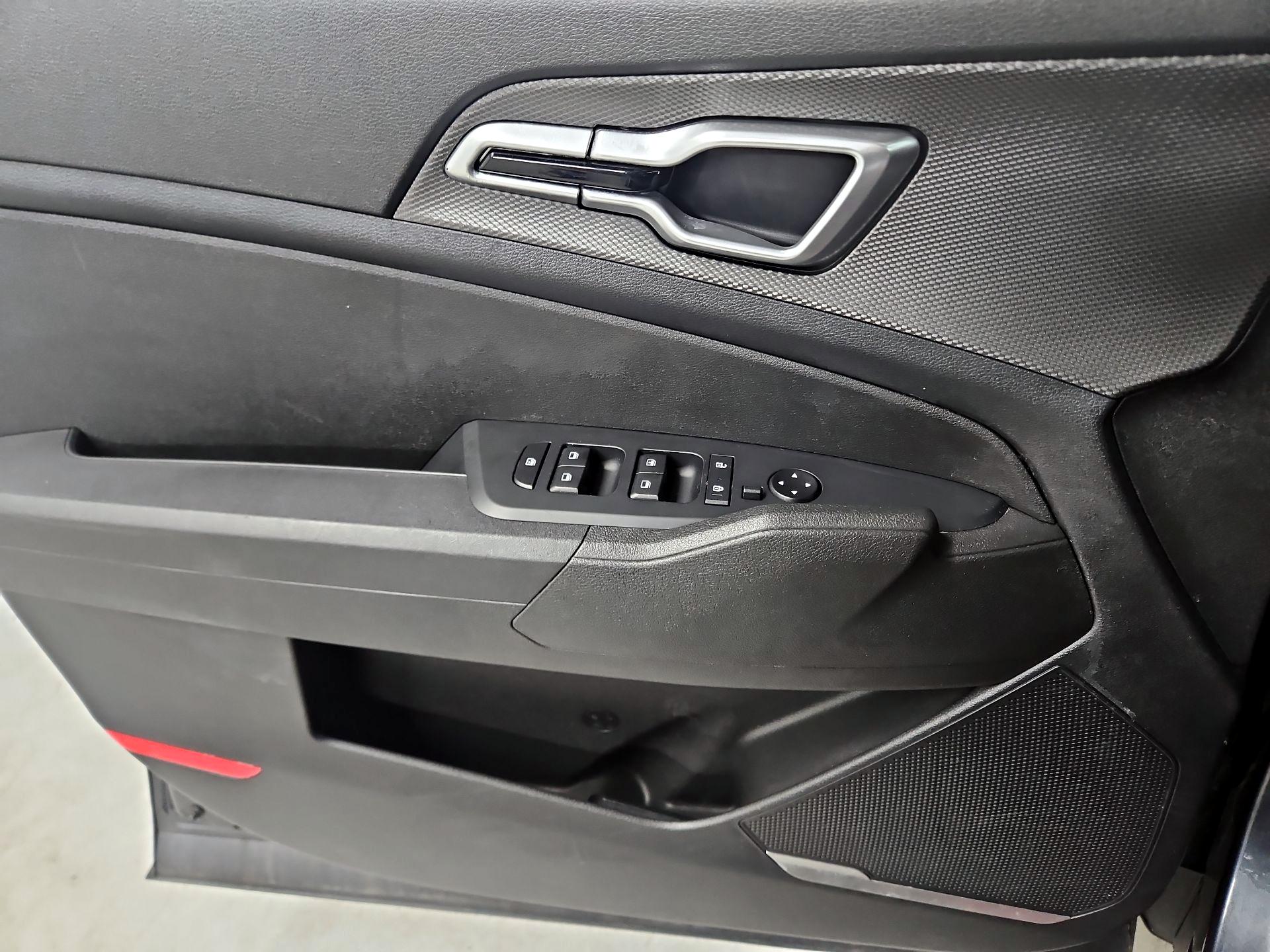 Thumbnail: 2023 Kia Sportage - 12