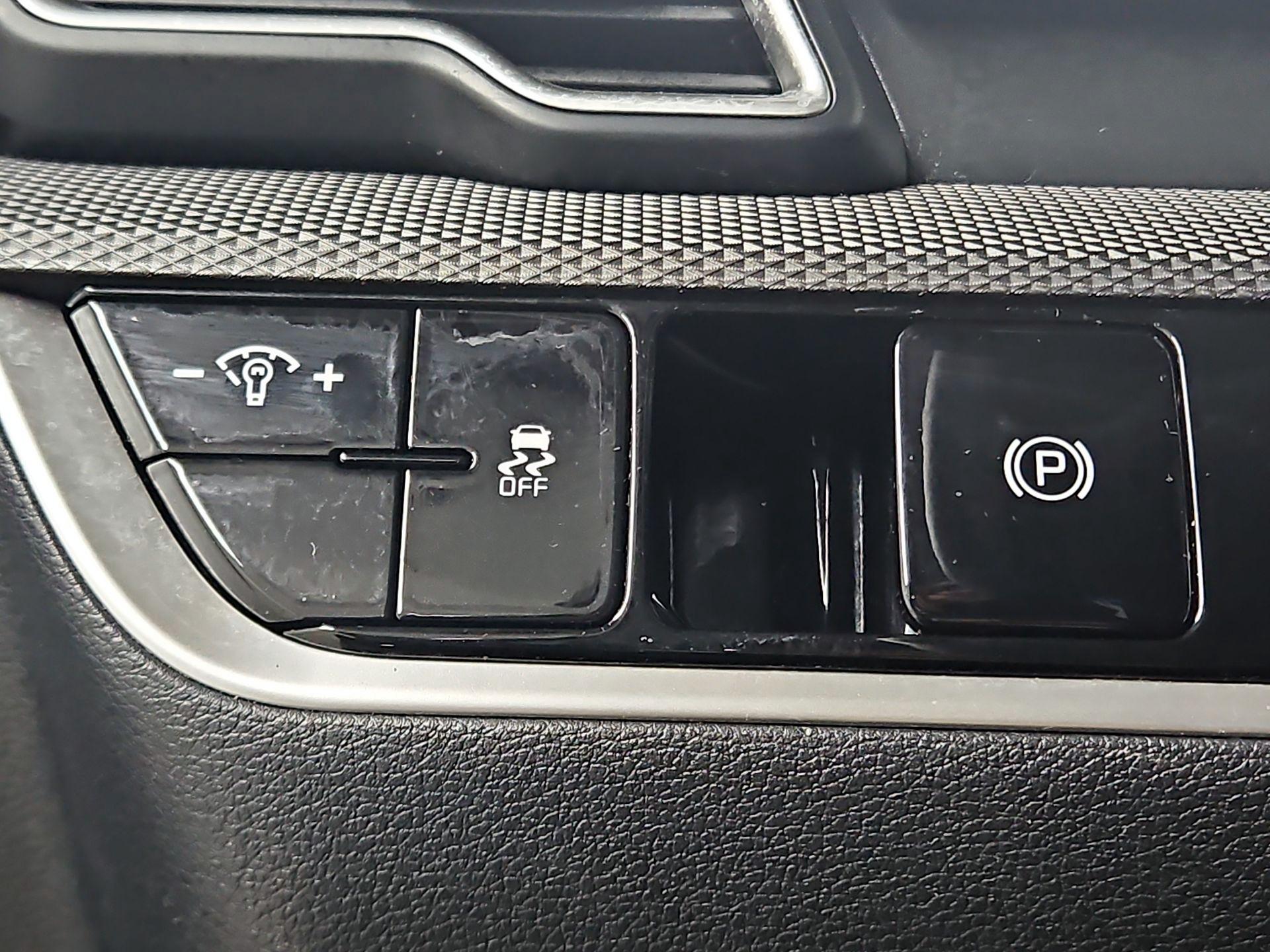 Thumbnail: 2023 Kia Sportage - 13