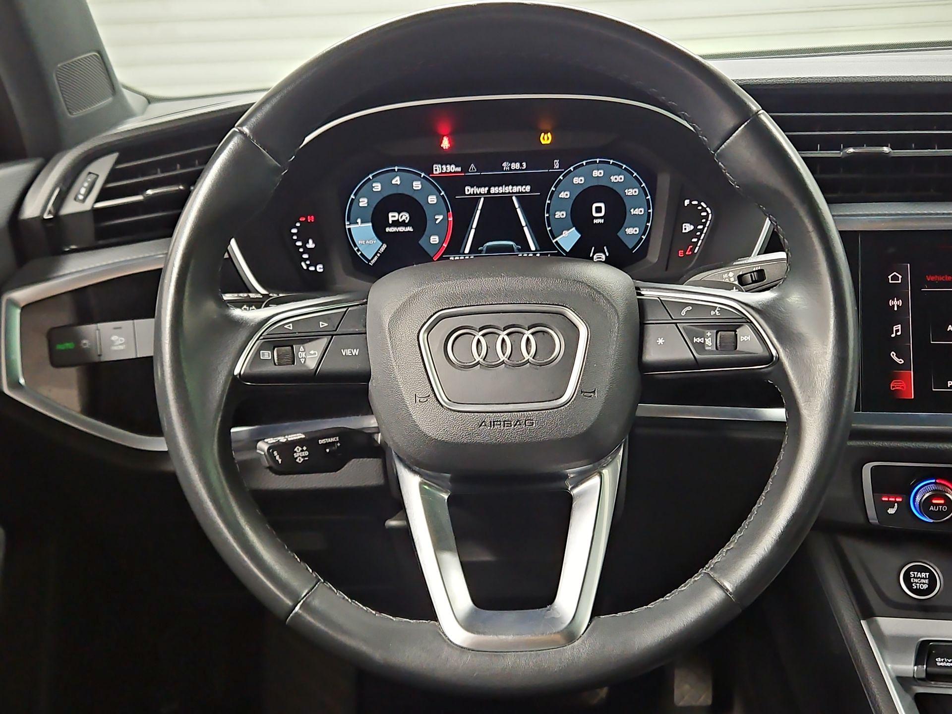 Thumbnail: 2024 Audi Q3 - 10