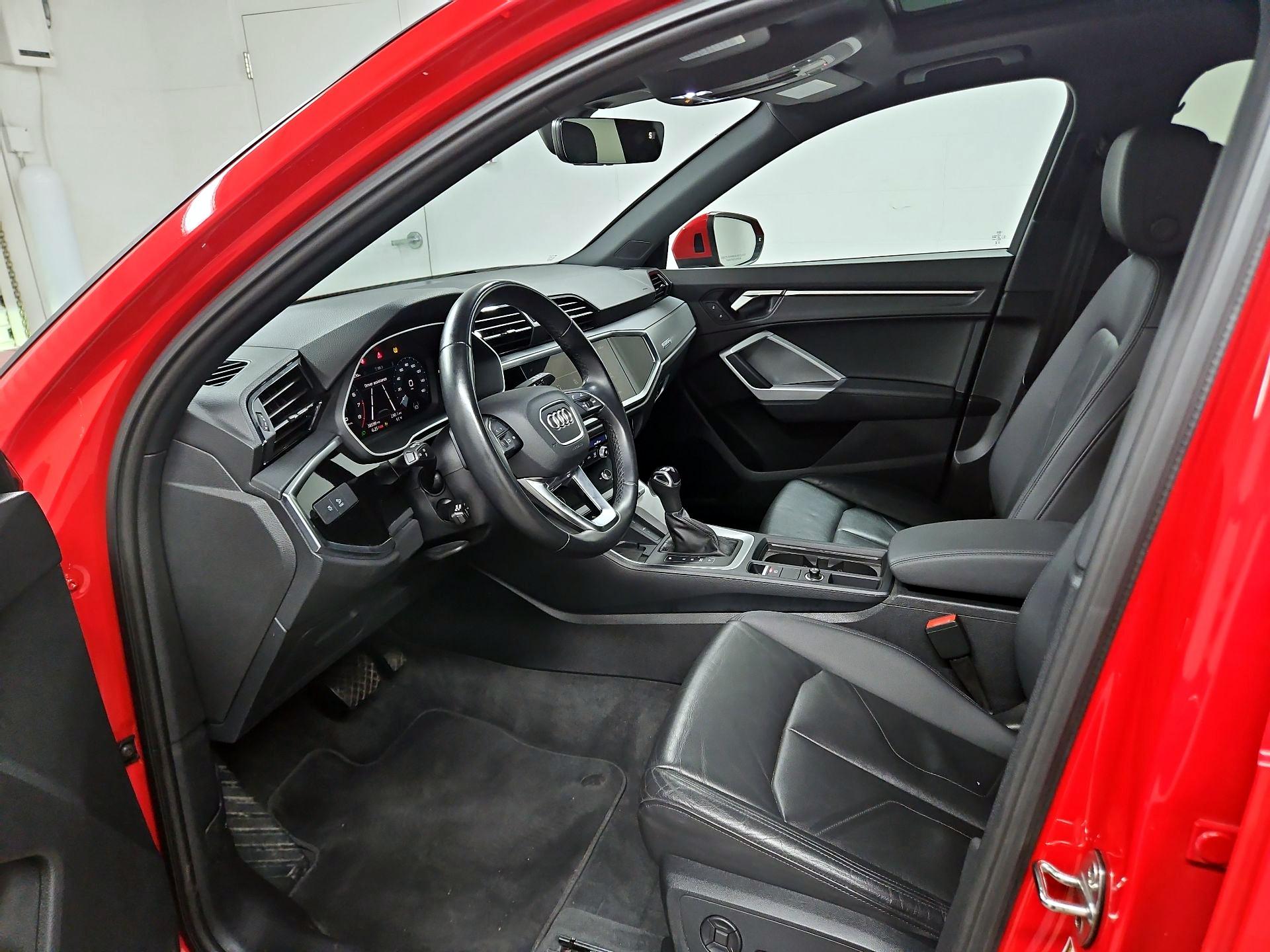 Thumbnail: 2024 Audi Q3 - 11