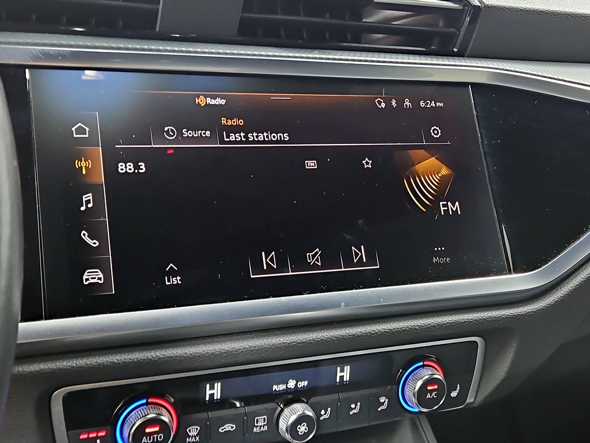 Thumbnail: 2024 Audi Q3 - 15