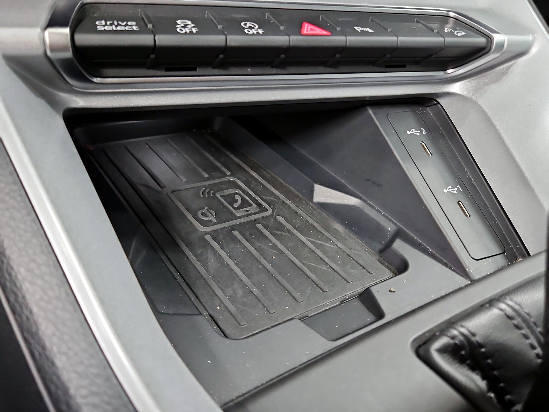 Thumbnail: 2024 Audi Q3 - 18