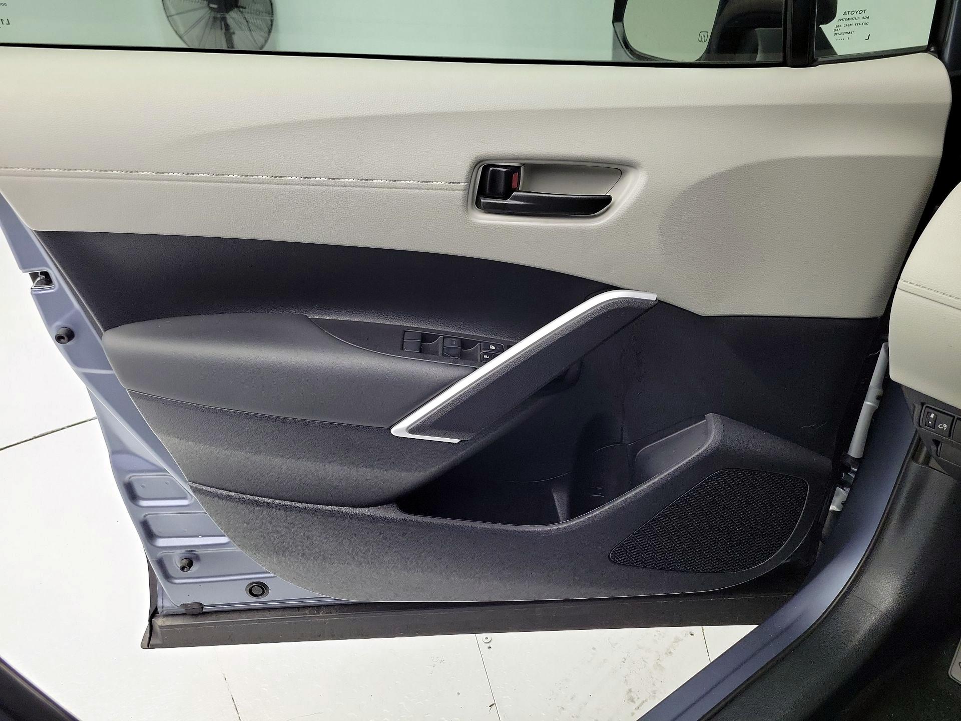 Thumbnail: 2025 Toyota Corolla Cross - 12