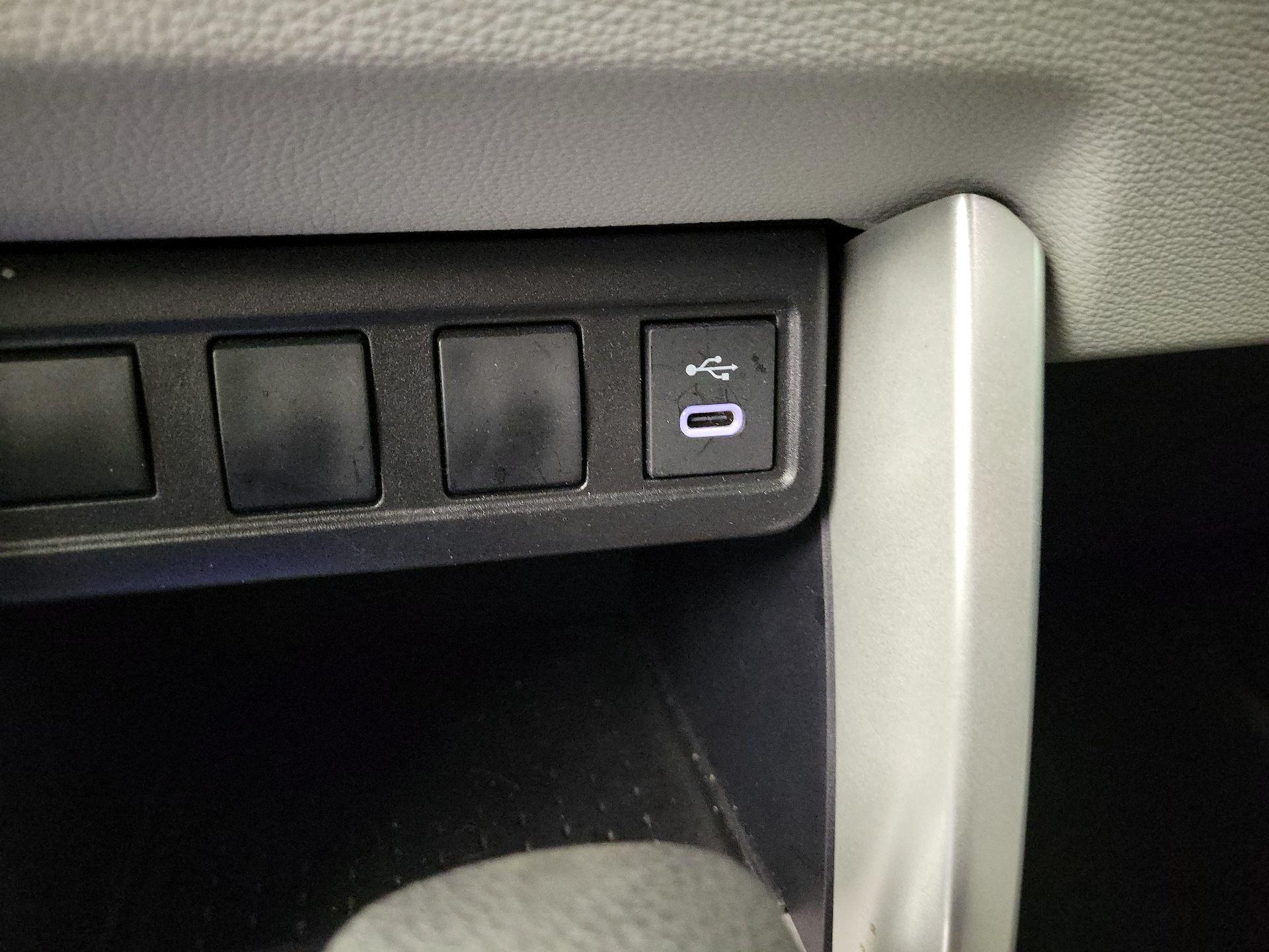 Thumbnail: 2025 Toyota Corolla Cross - 18