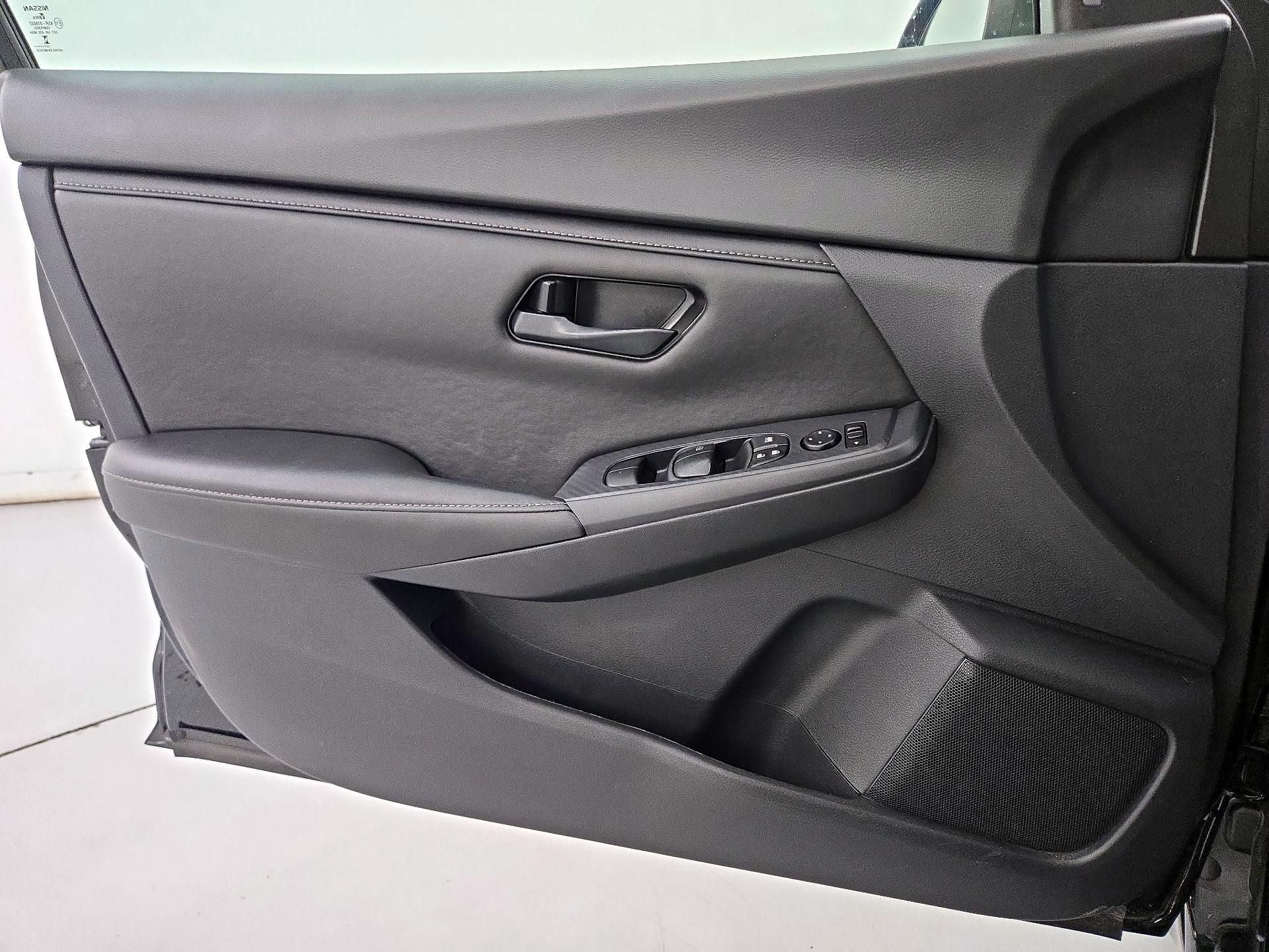 Thumbnail: 2025 Nissan Sentra - 12