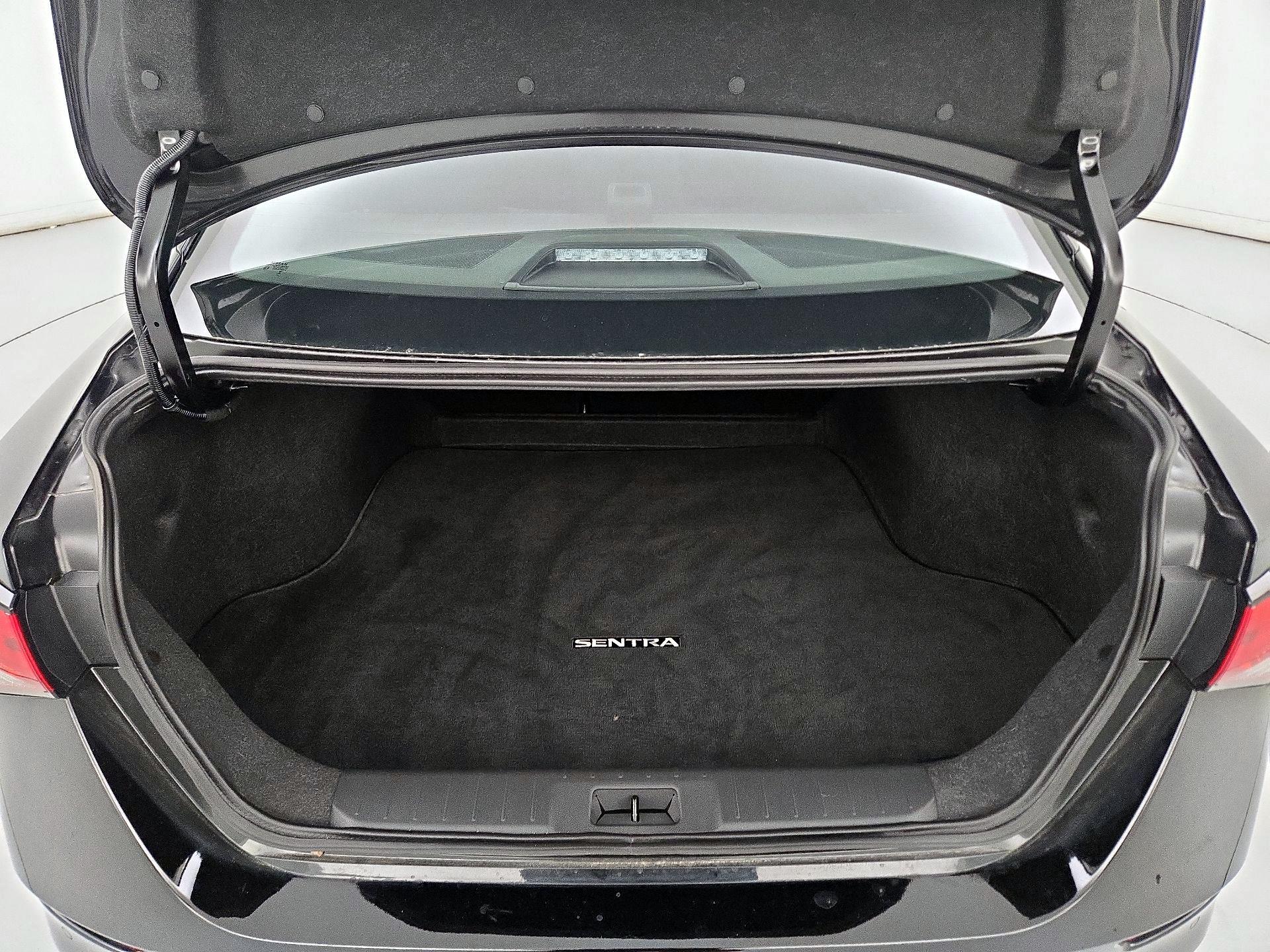 Thumbnail: 2025 Nissan Sentra - 20