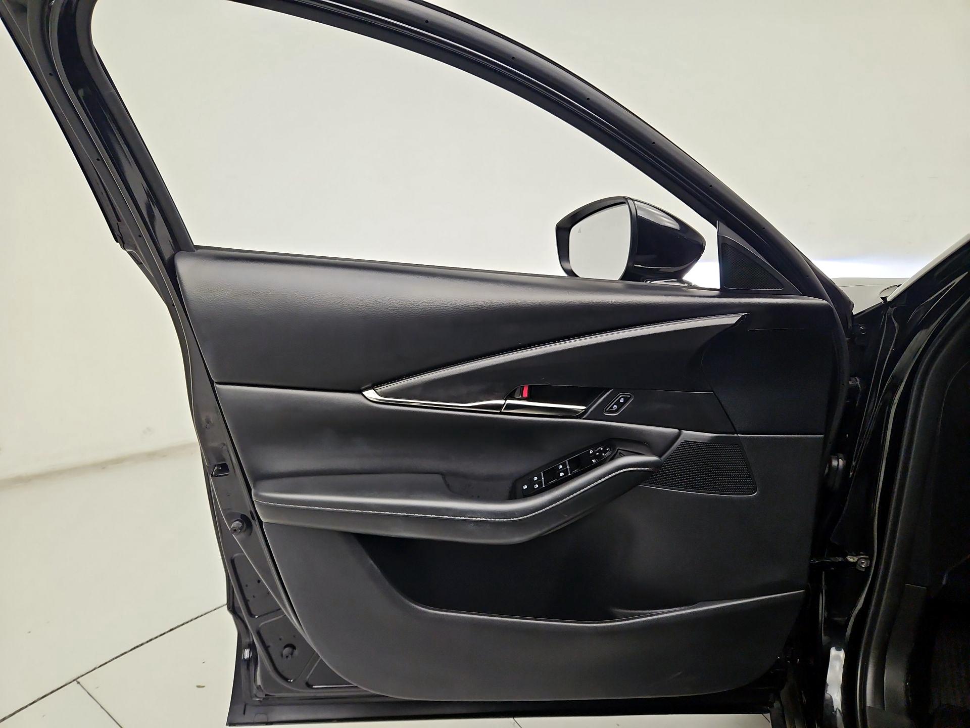 Thumbnail: 2025 Mazda CX-30 - 12